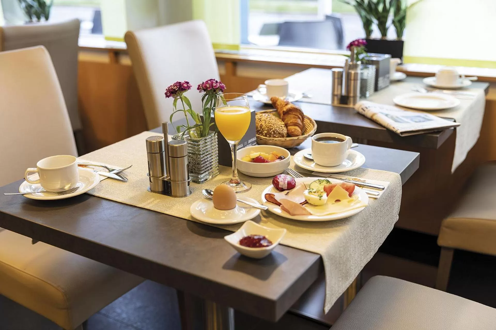 Breakfast in Hotel Logotel