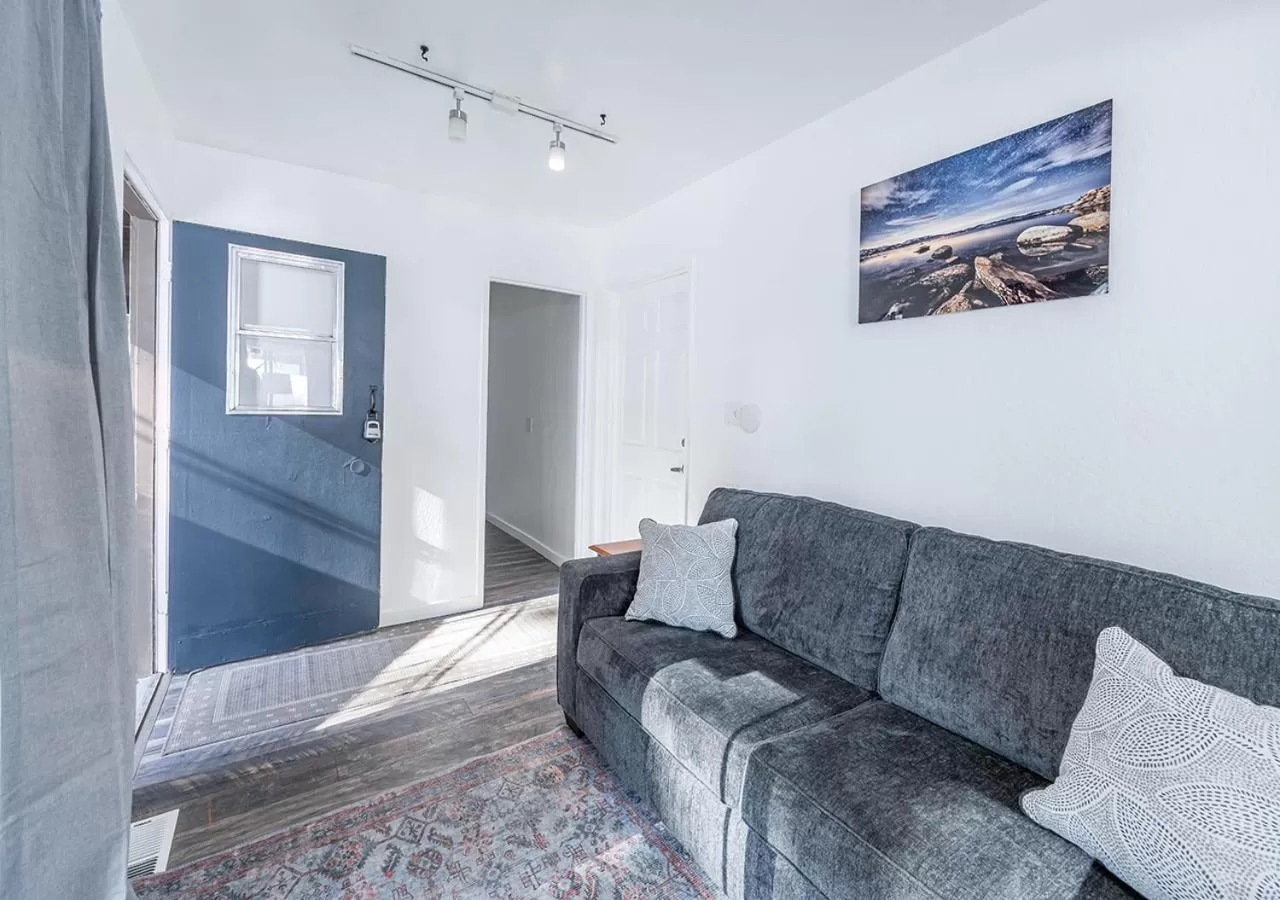 Seating area in Resthaven Tahoe