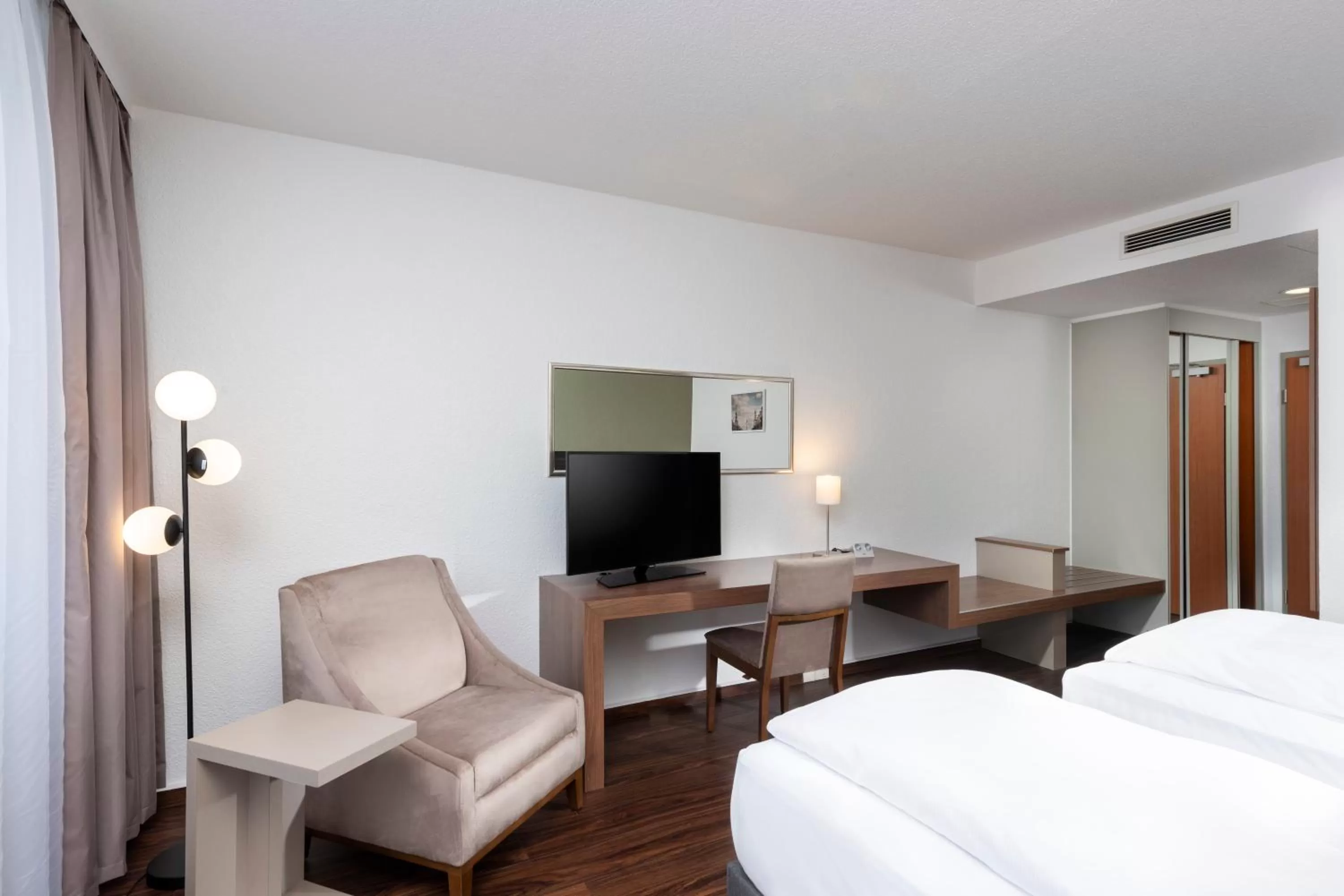 Bed in City Hotel Berlin East