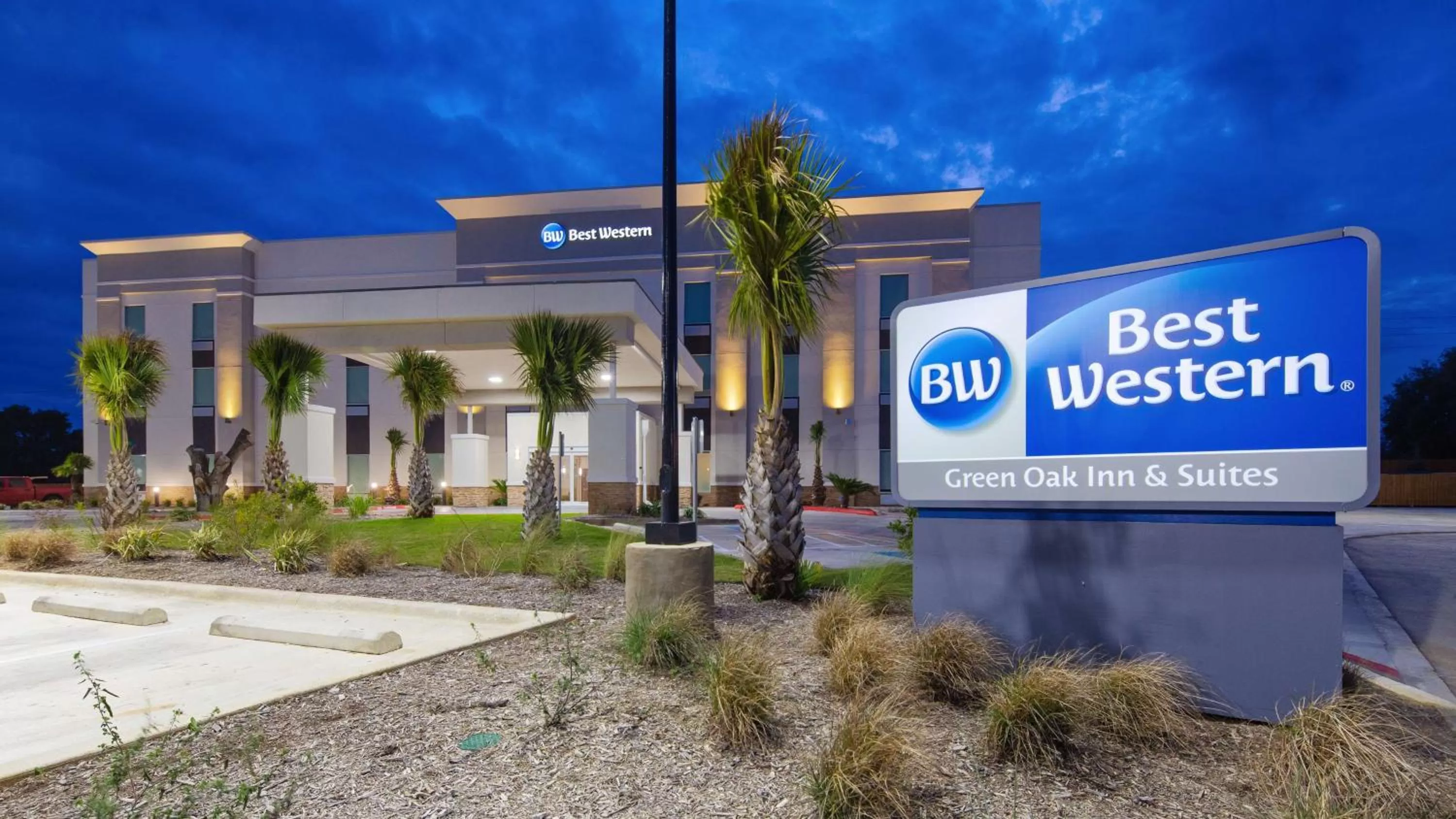 Best Western Green Oak Inn & Suites