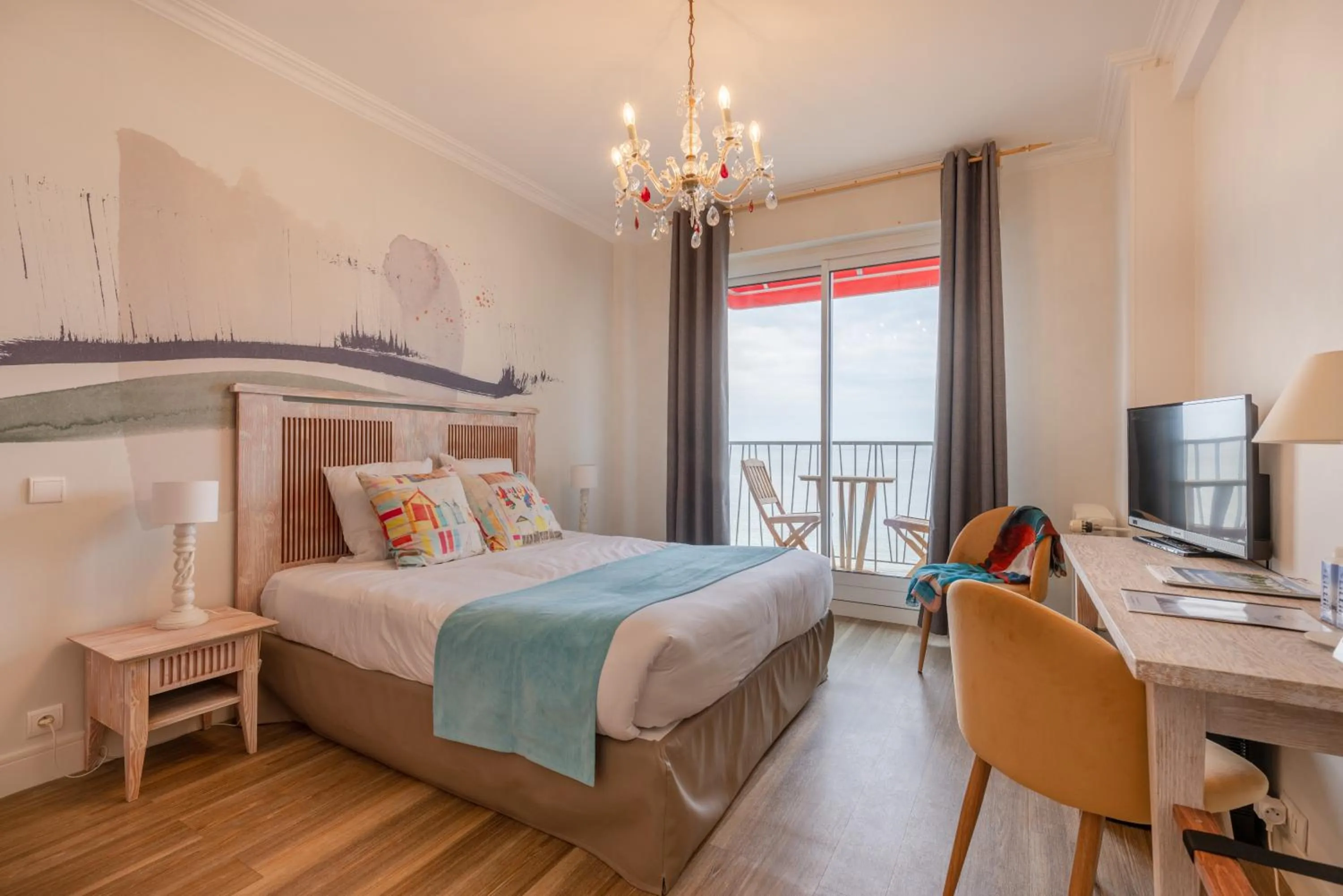 Photo of the whole room, Bed in Family Golf Hotel