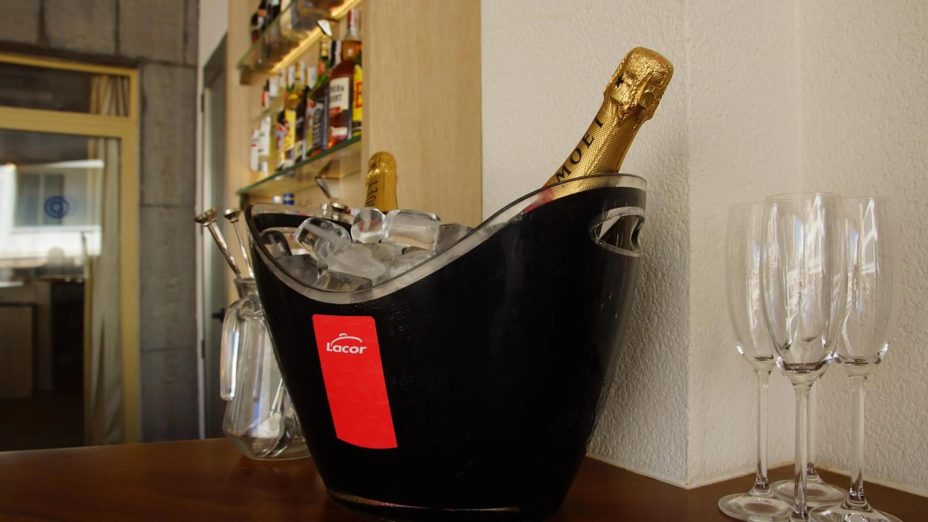 Lounge or bar in Hotel Iris - Only Adults