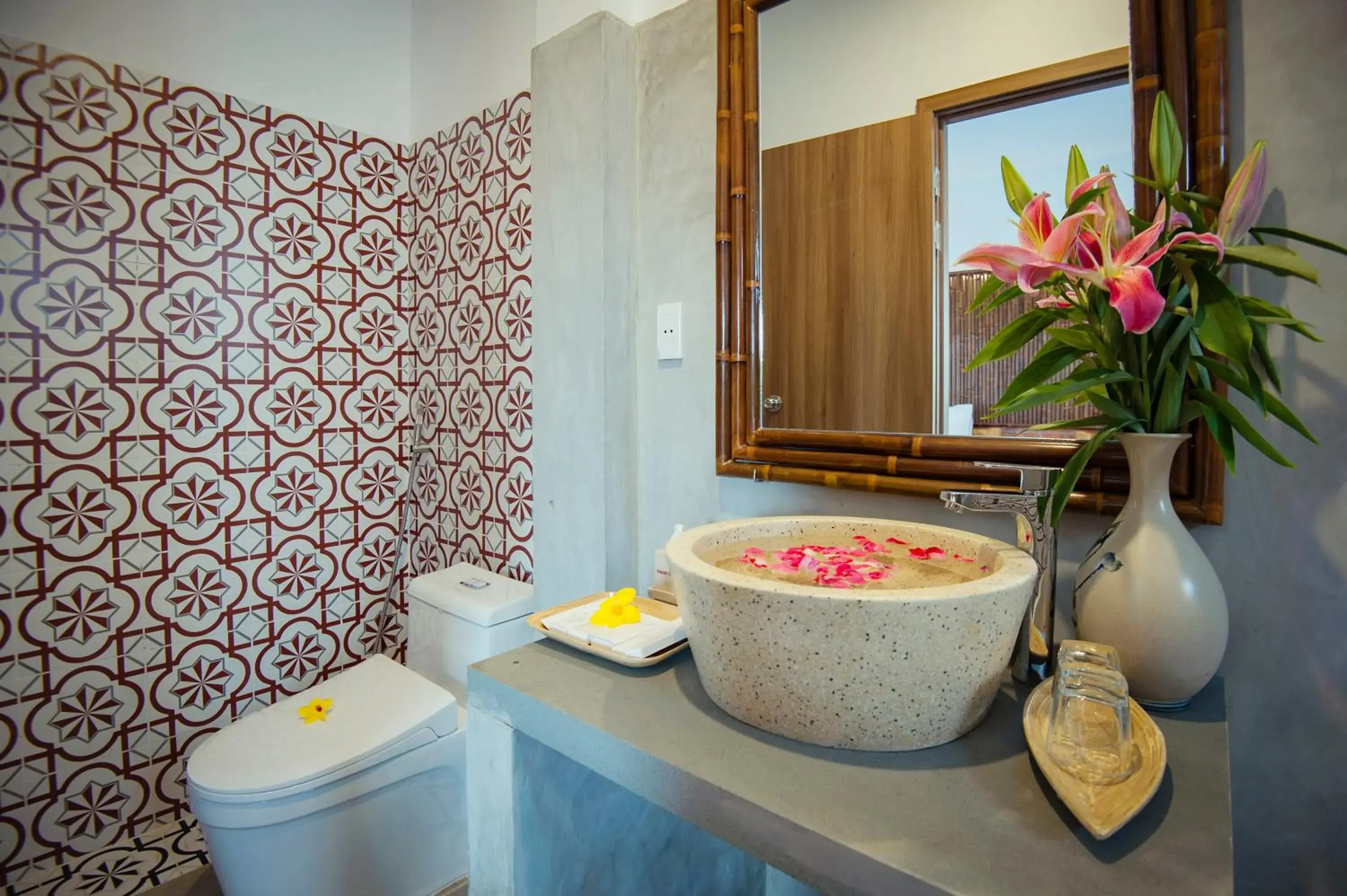 Deluxe Double Room with Balcony in Hoi An Rustic Villa Deluxe Double Room with Balcony in Hoi An Rustic Villa