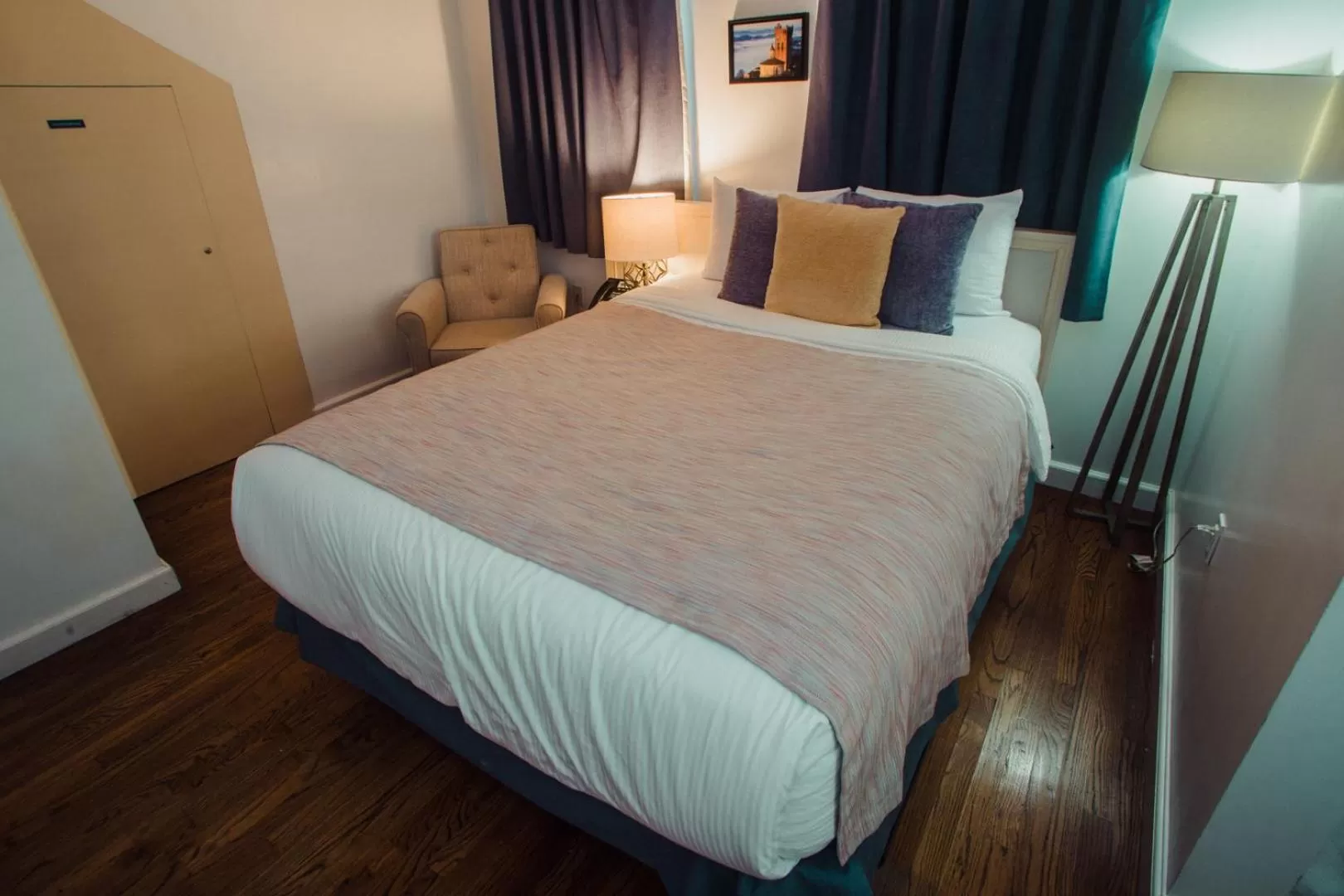 Bedroom in Villa Italia South Beach