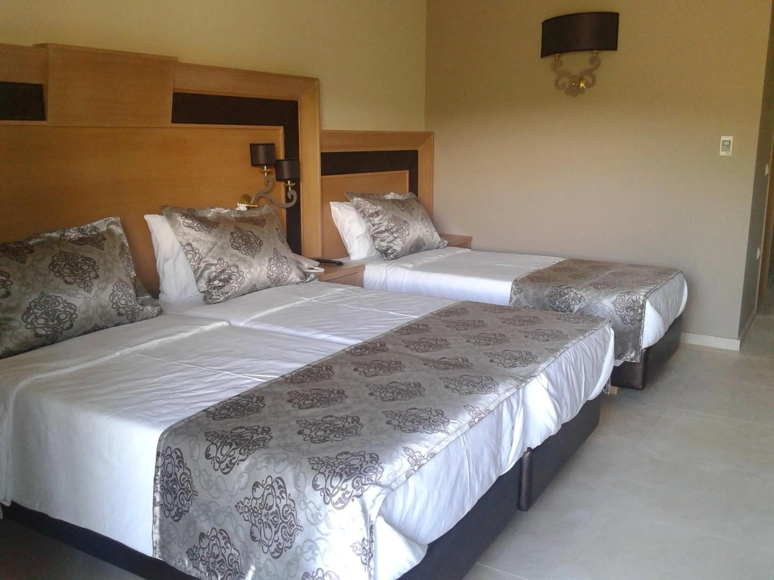 Bedroom, Bed in Grand Meteora Hotel