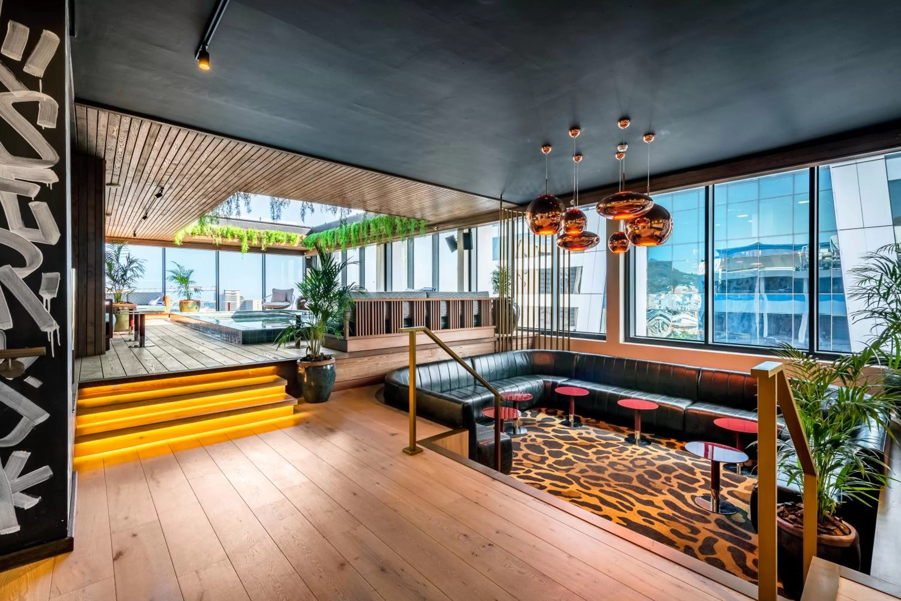 Evening entertainment in The Rockefeller Hotel by NEWMARK