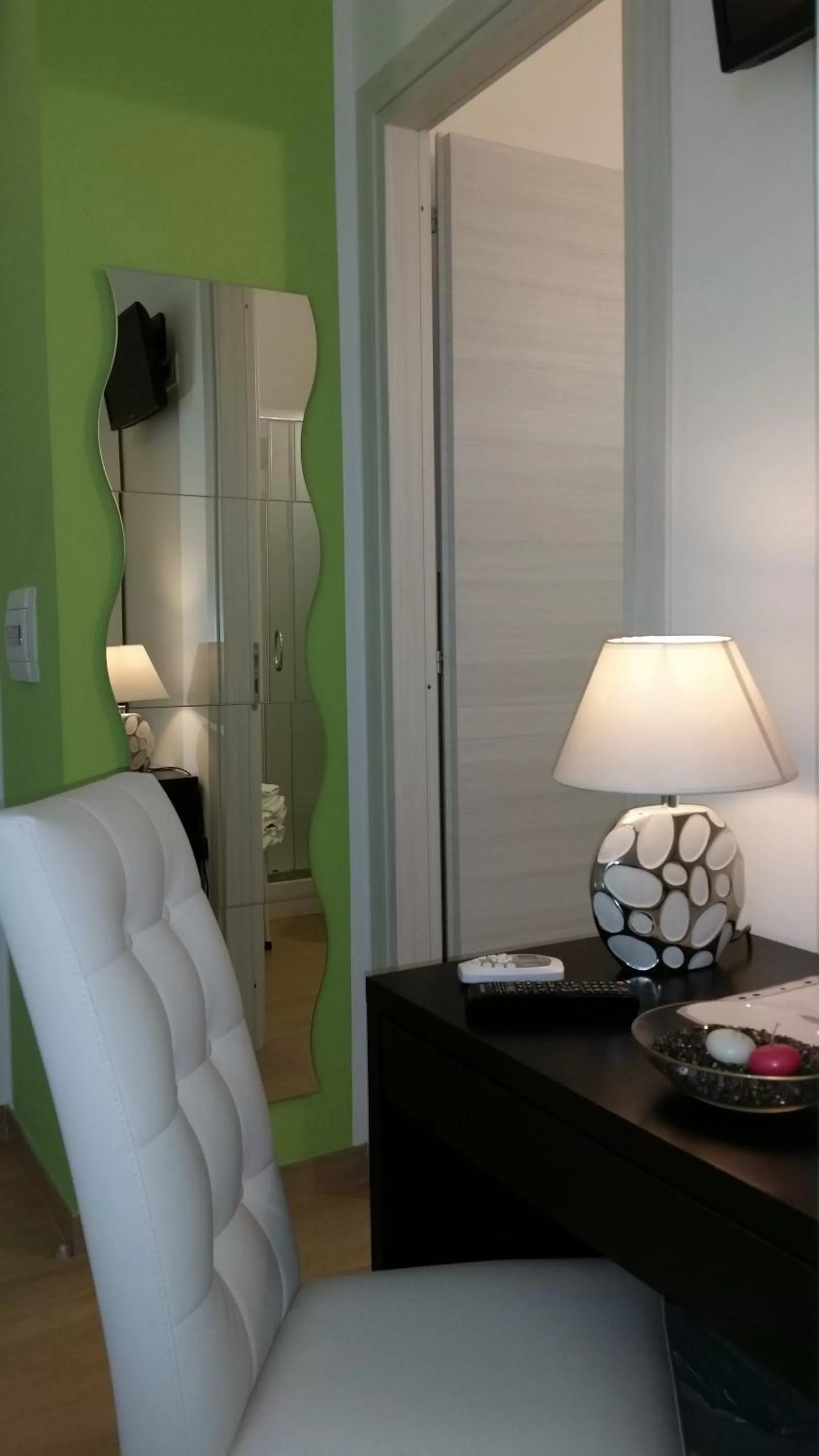 Photo of the whole room in La Suite Di Segesta