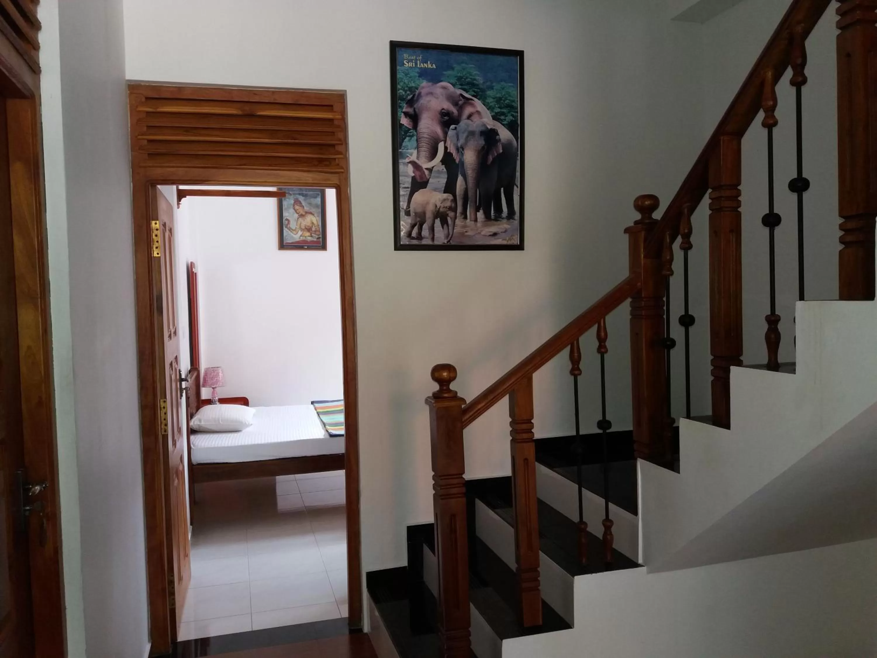 Bed in Canal Side Guest House Polonnaruwa