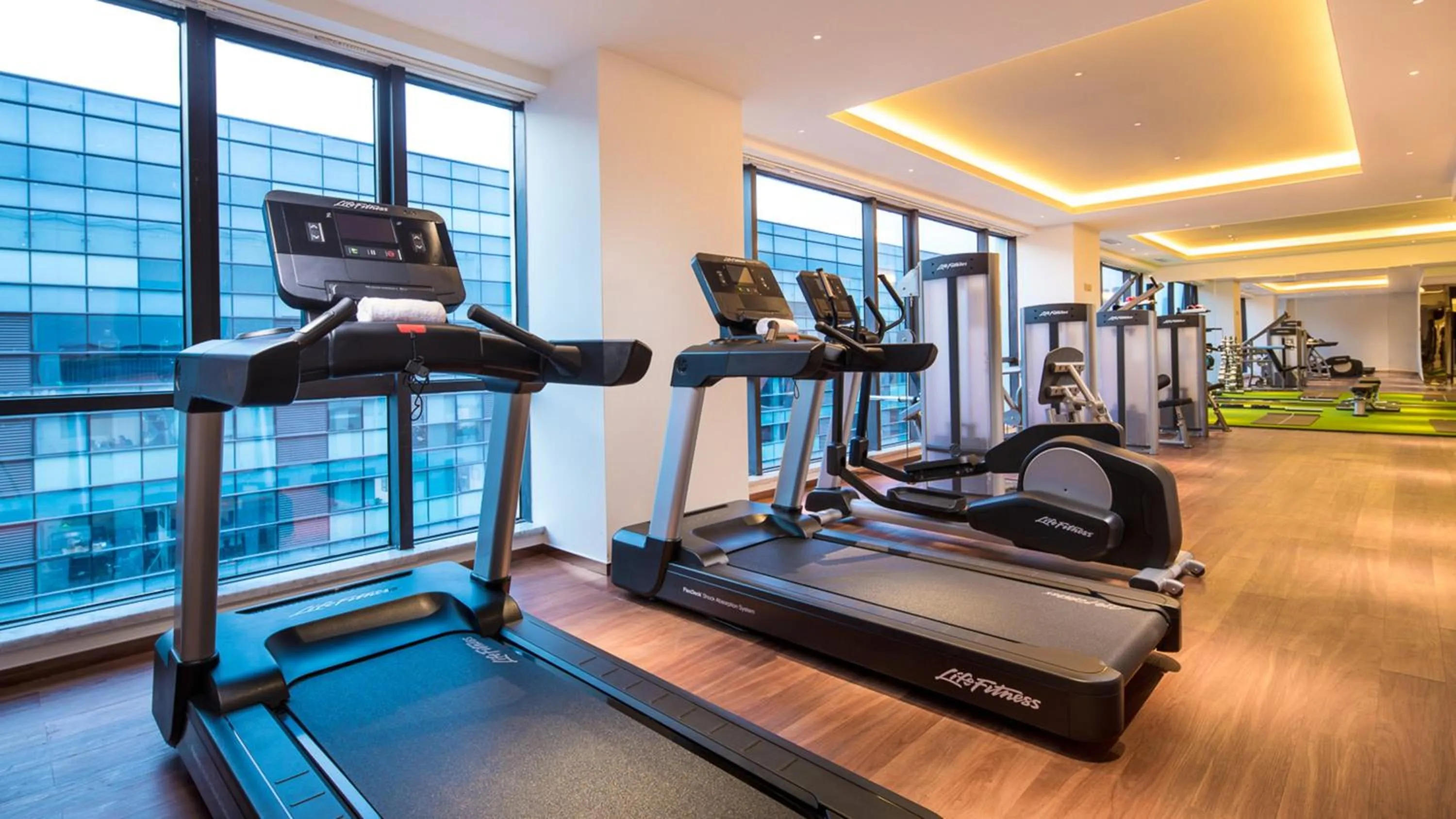 Fitness centre/facilities in Holiday Inn Suites Xi'an High-Tech Zone by IHG