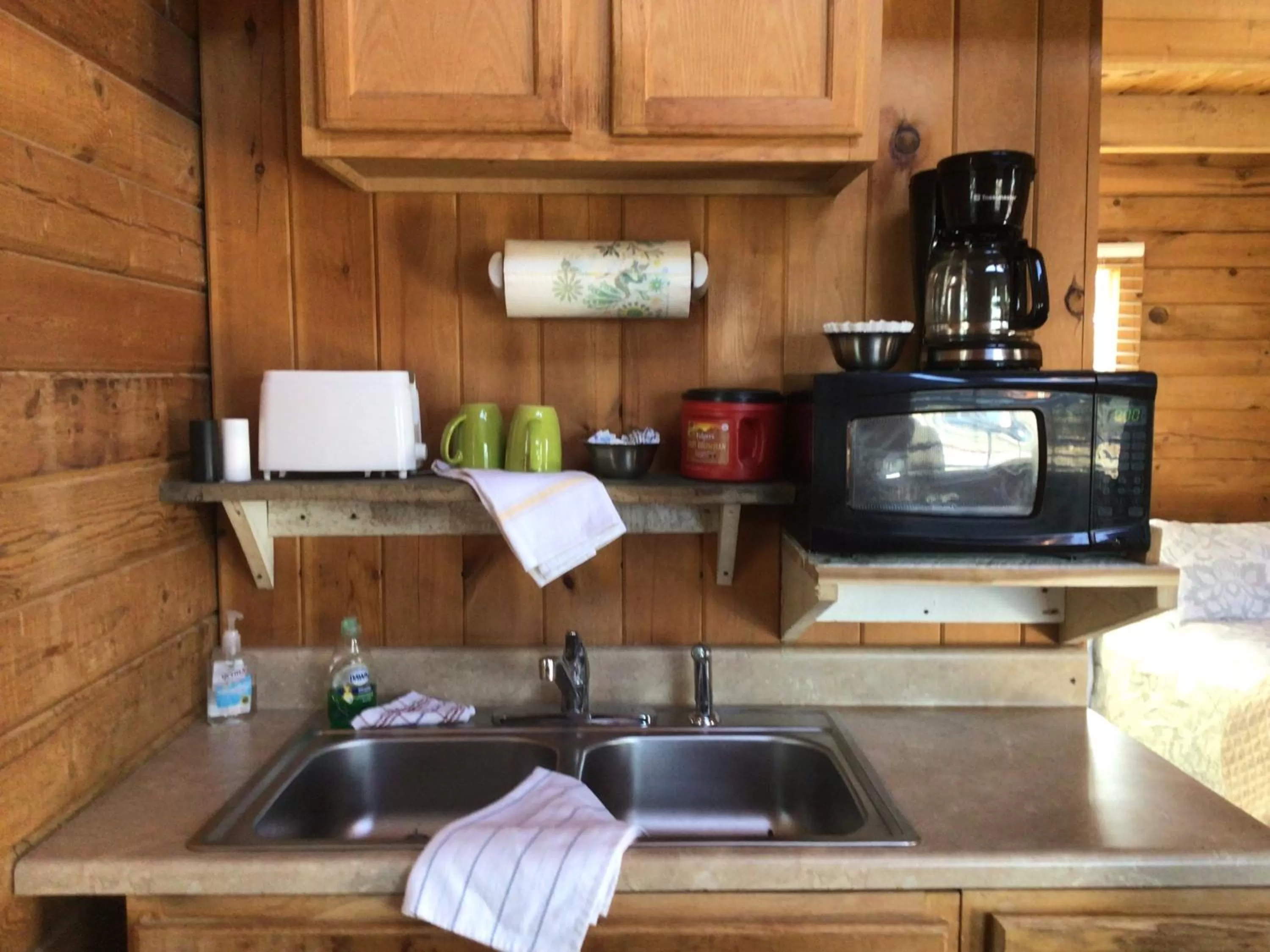 Coffee/tea facilities in Kozy Haven Log Cabin Rentals