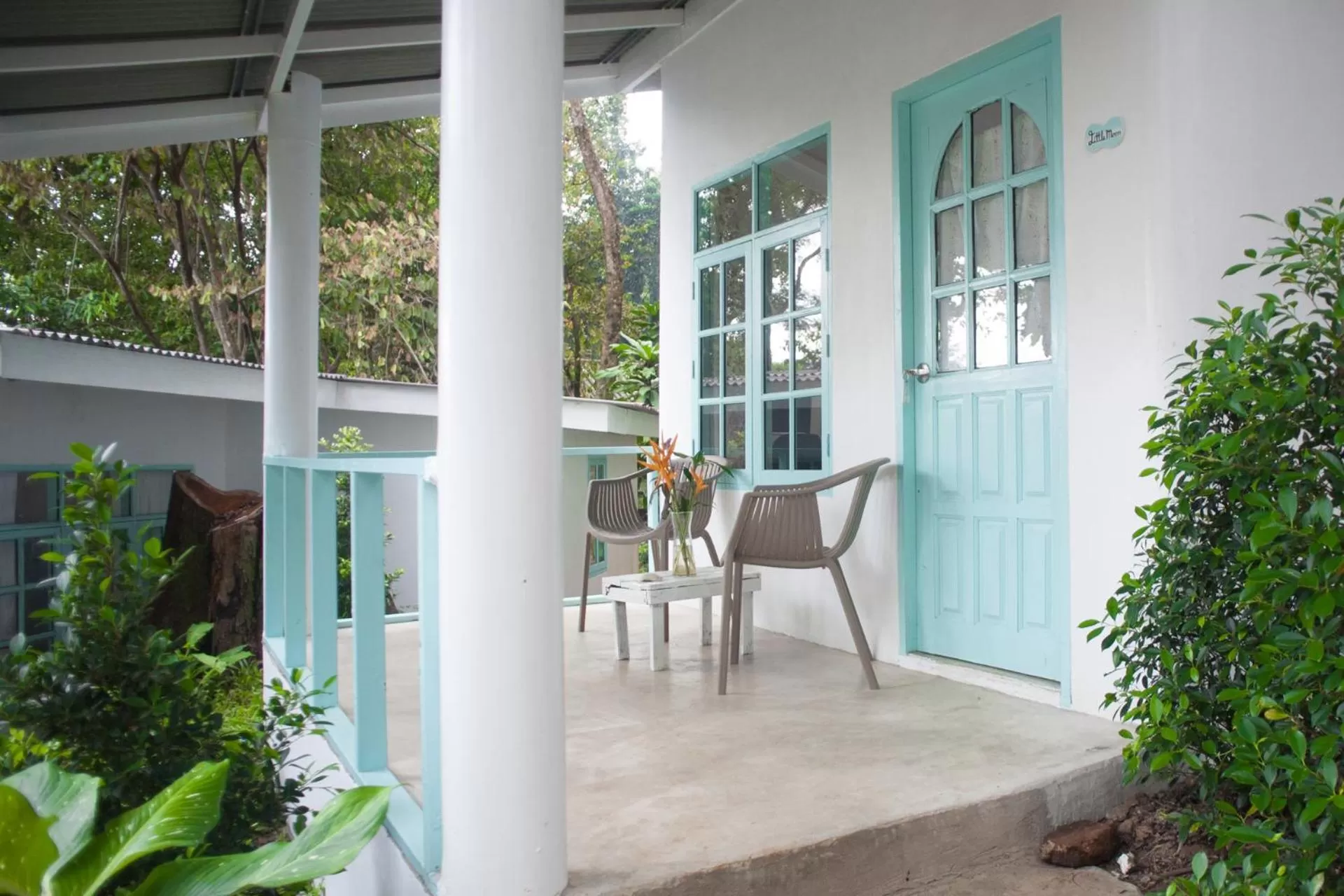 Indie Beach Bungalows