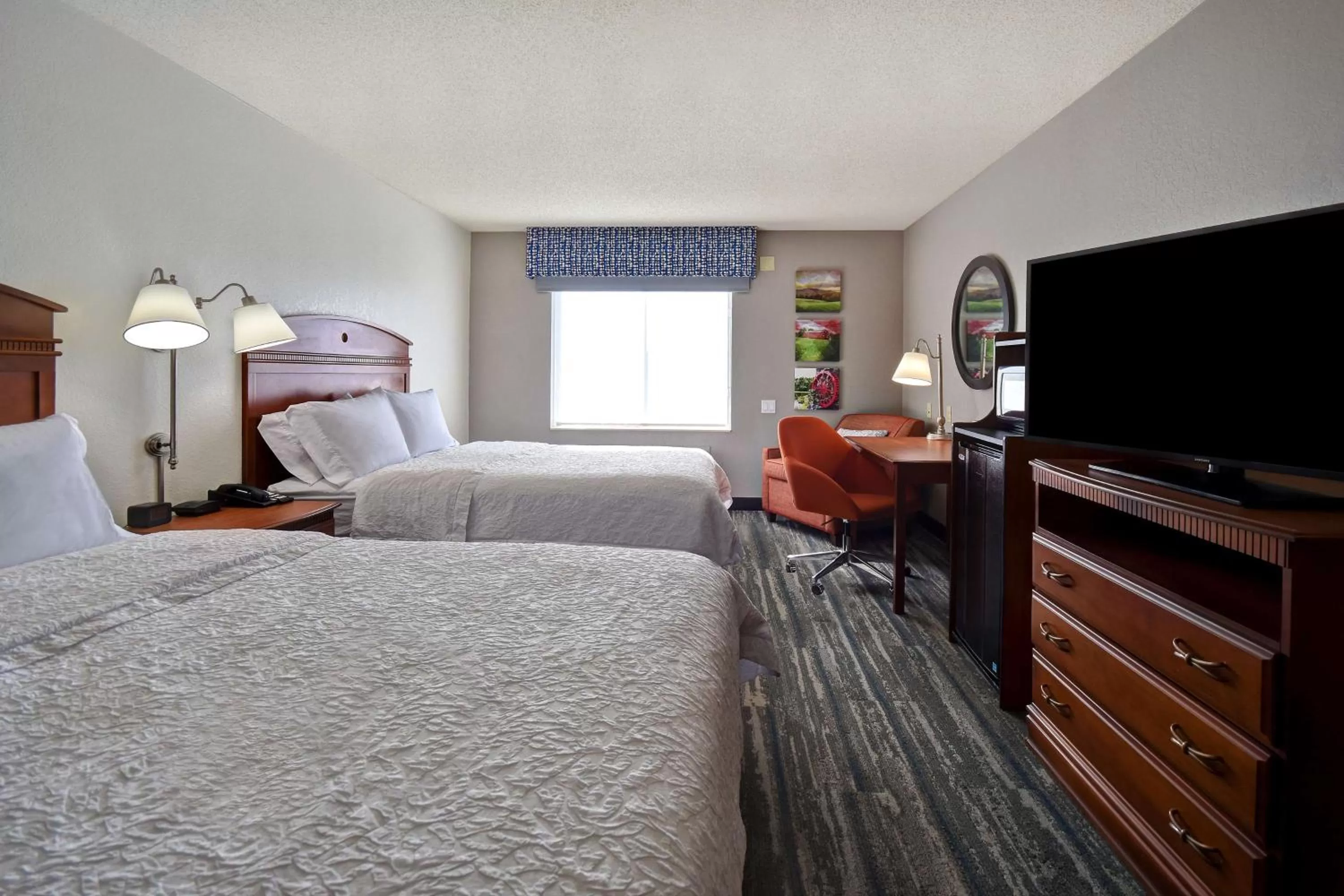 Bedroom, Bed in Hampton Inn Rutland/Killington