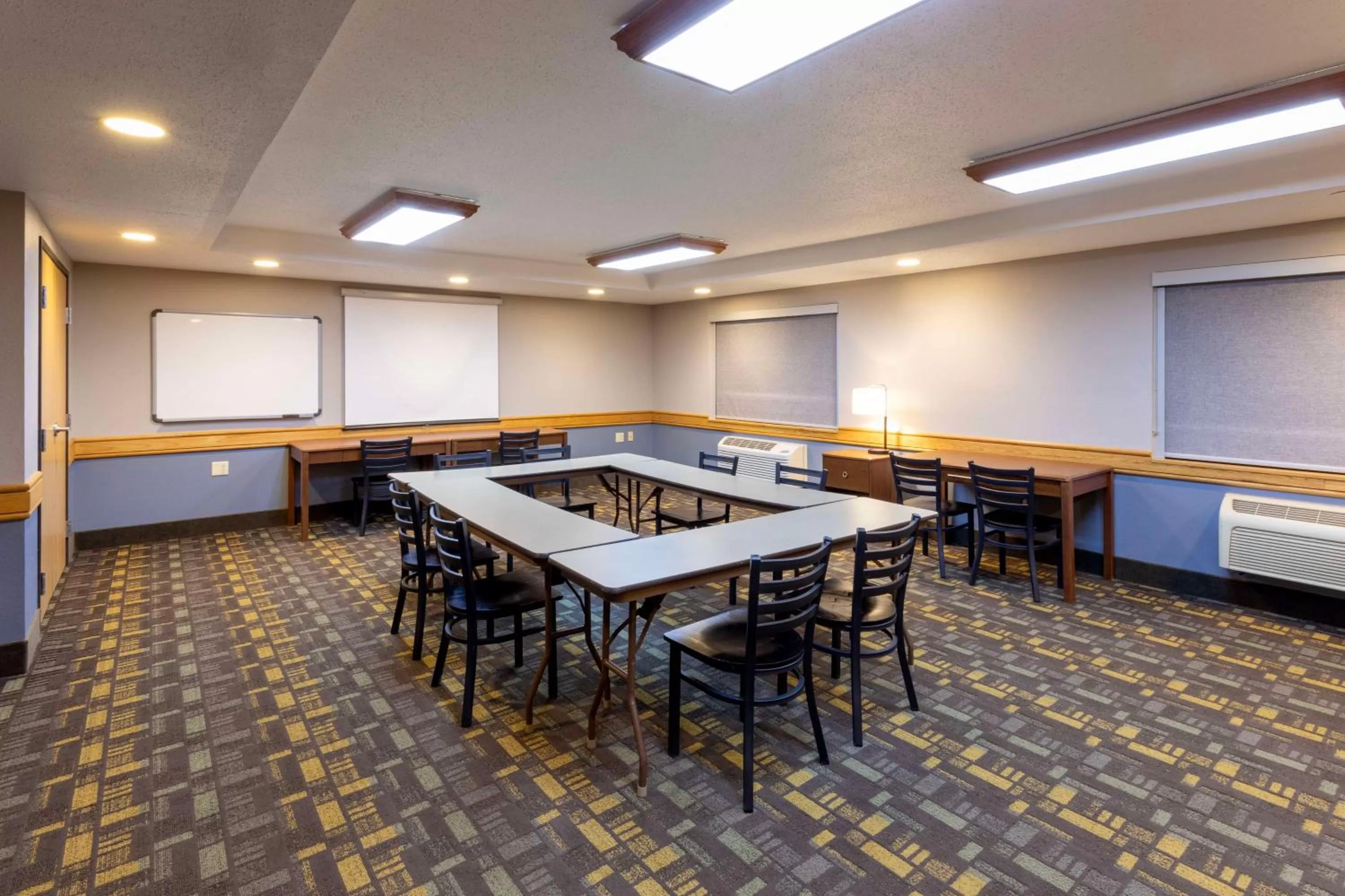 Meeting/conference room in Black Beach Inn by GrandStay