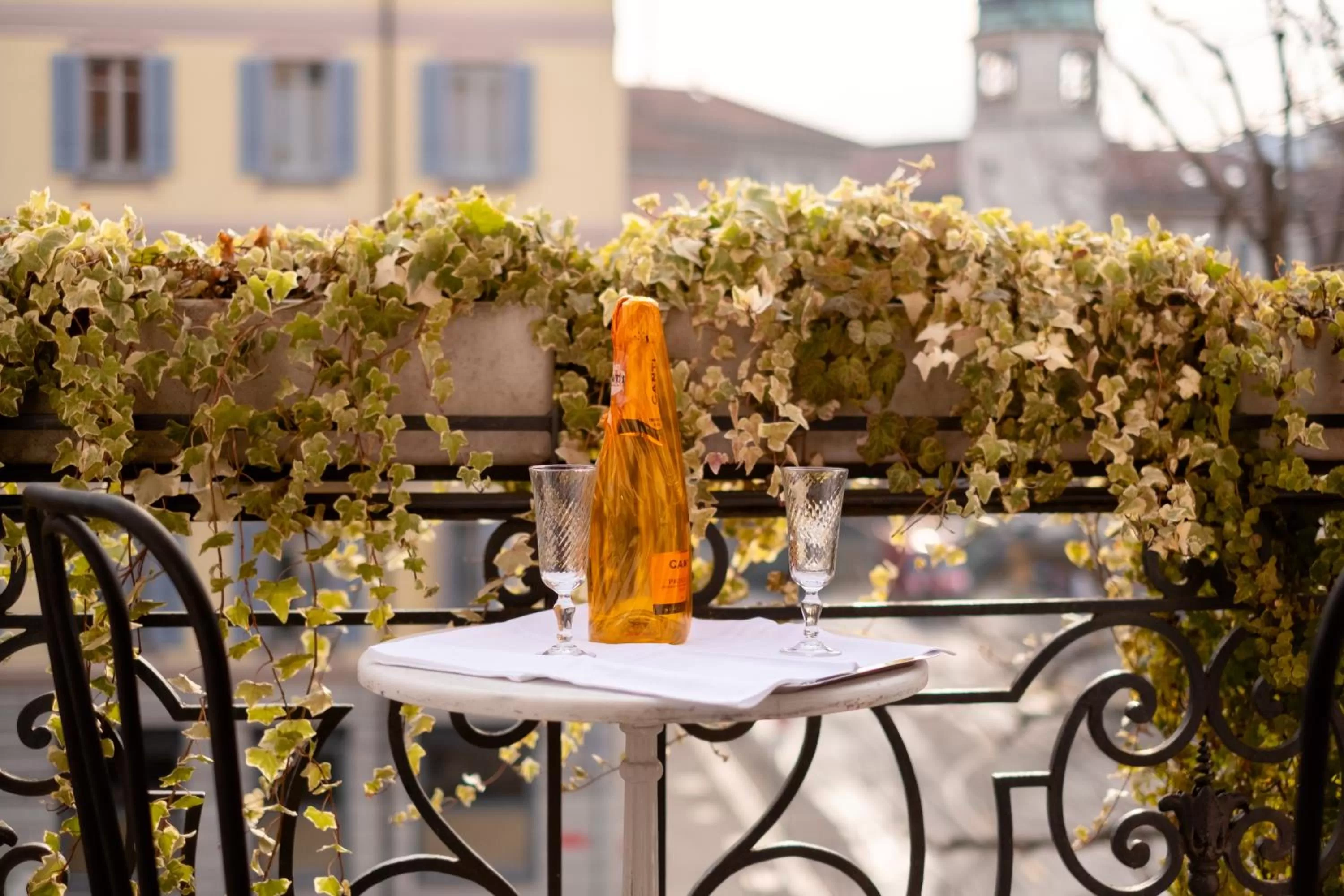 Decorative detail in Hotel Zurigo Downtown