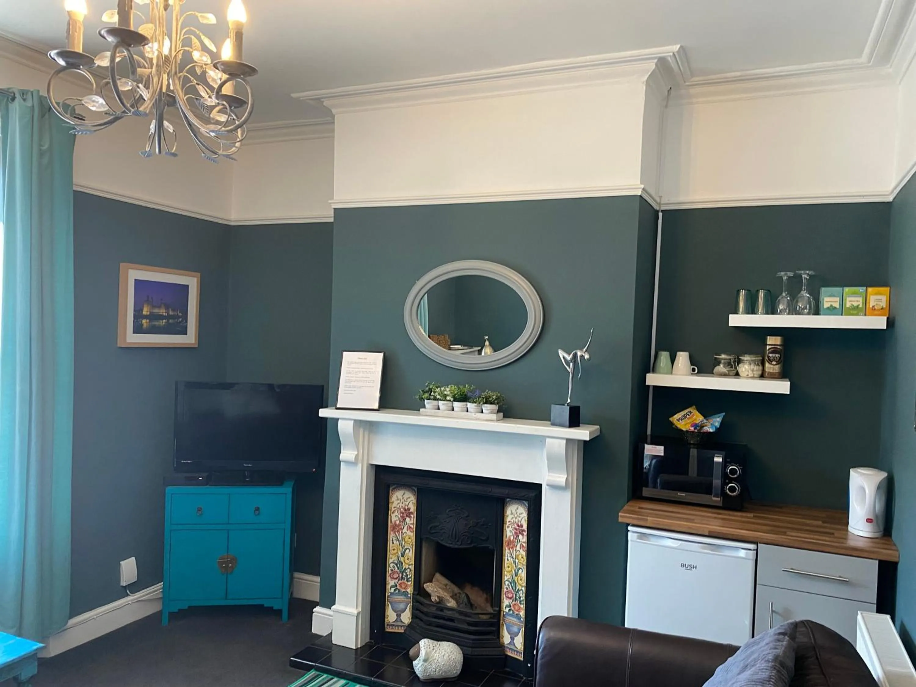 Bedroom in Inn Cardiff