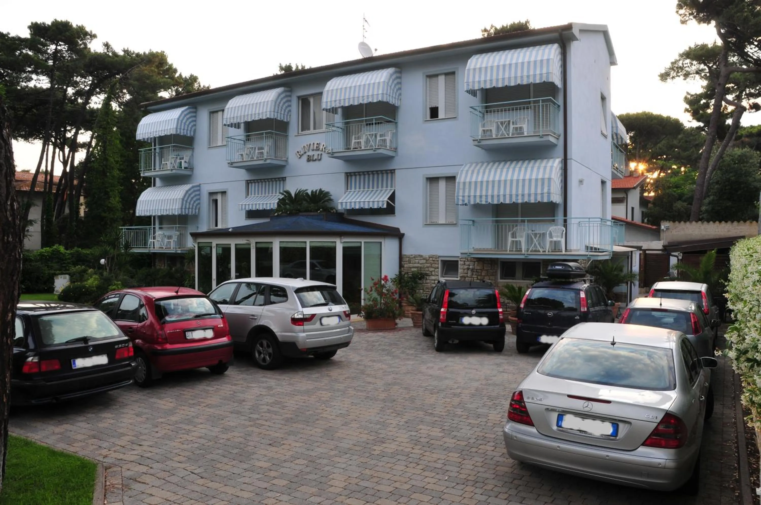 Facade/entrance in Hotel Riviera Blu