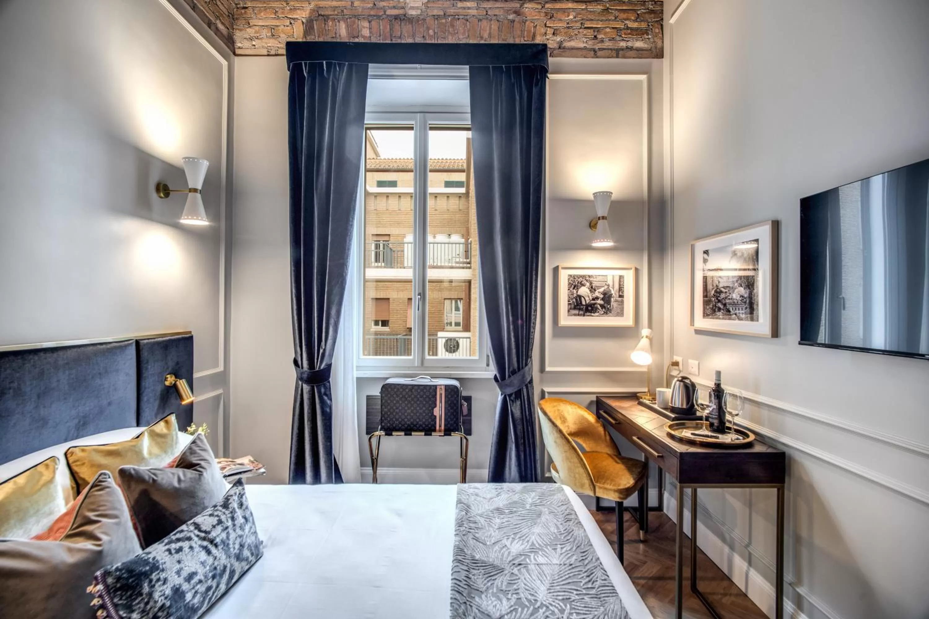 Bed in Tree Charme Augusto Boutique Hotel