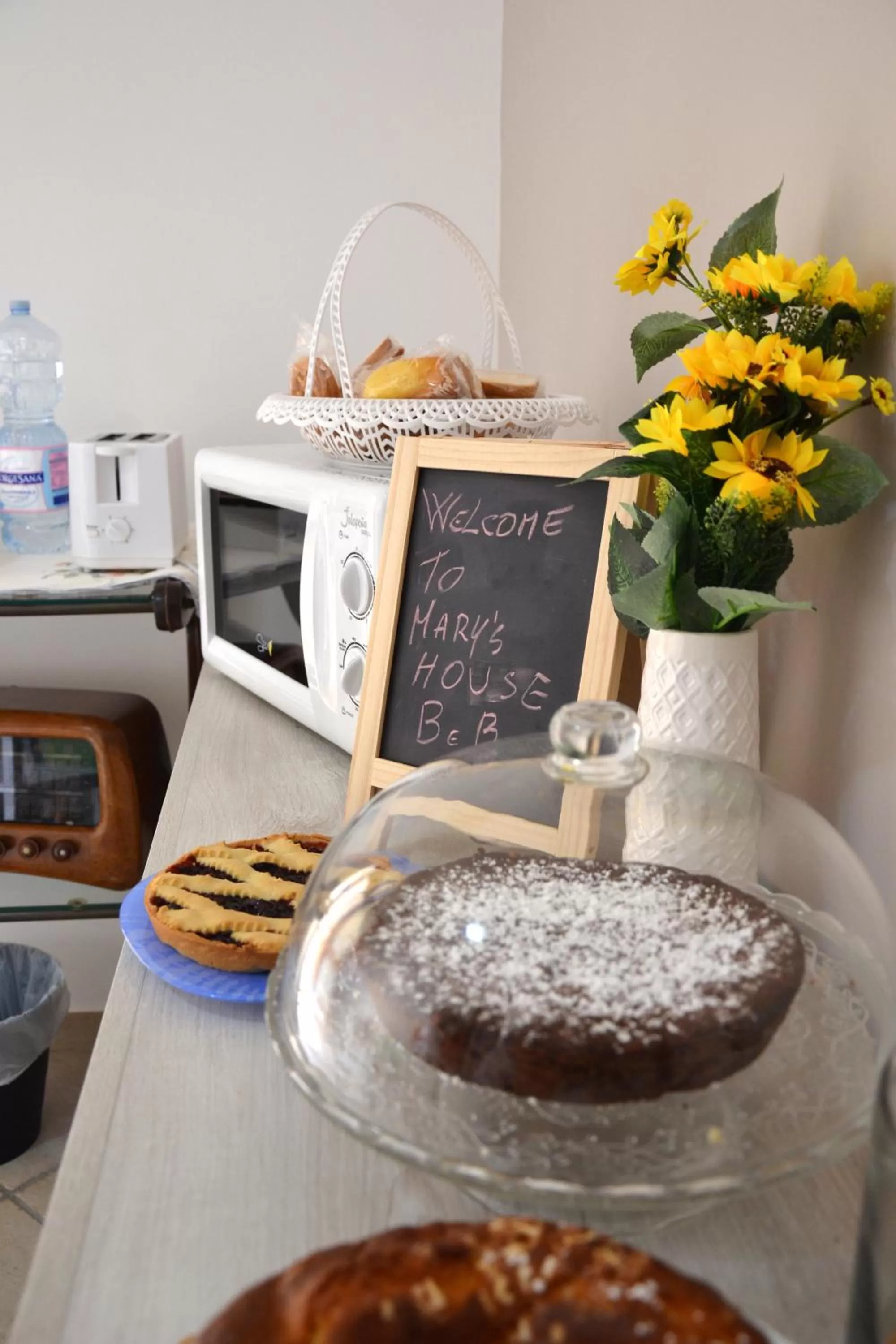 Food in Mary's house