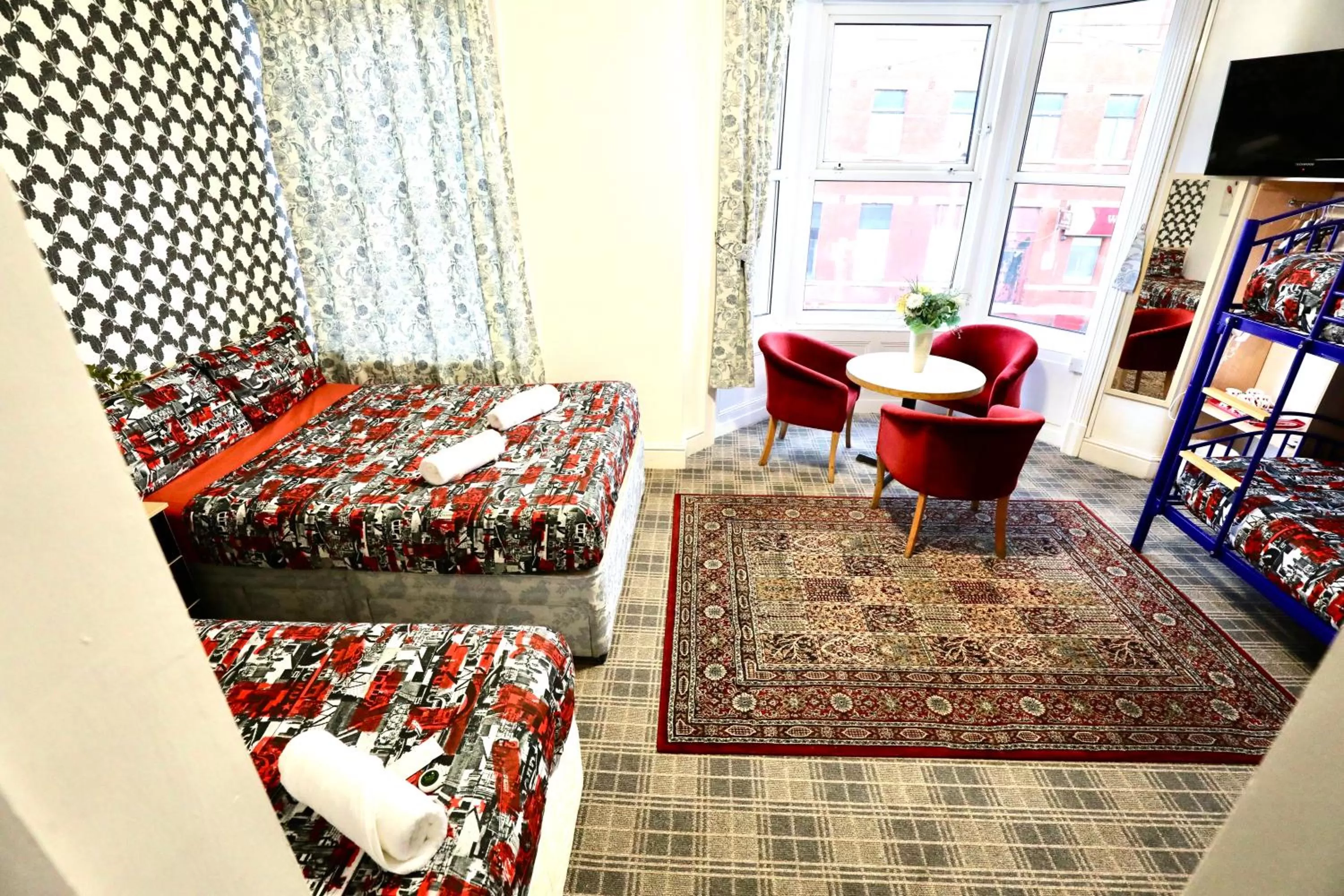 Photo of the whole room, Bed in Blackpool Central Hotel