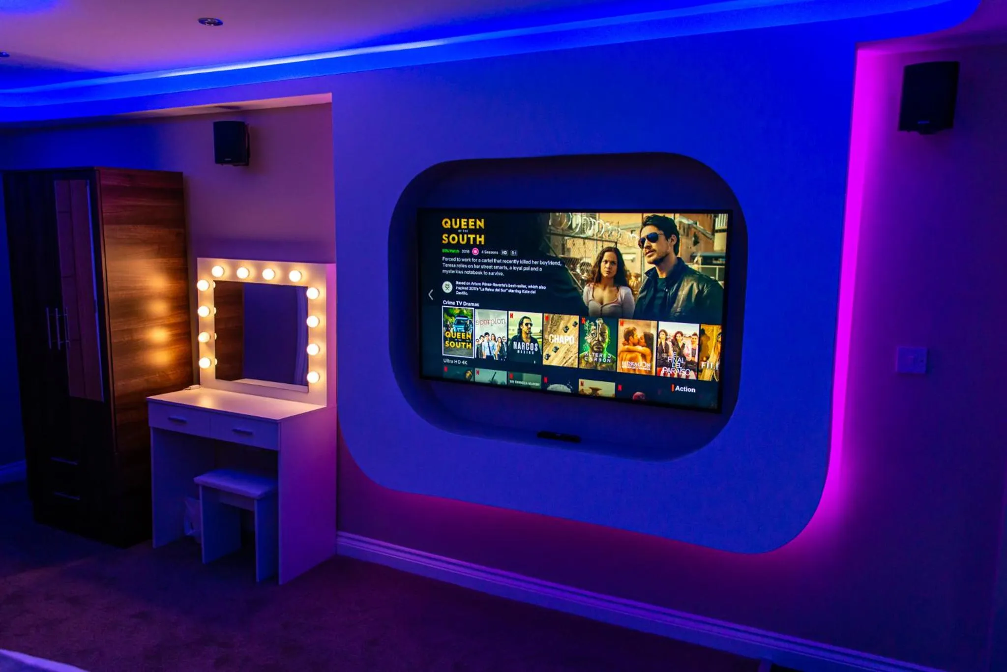 Bedroom in Optimal Apartments