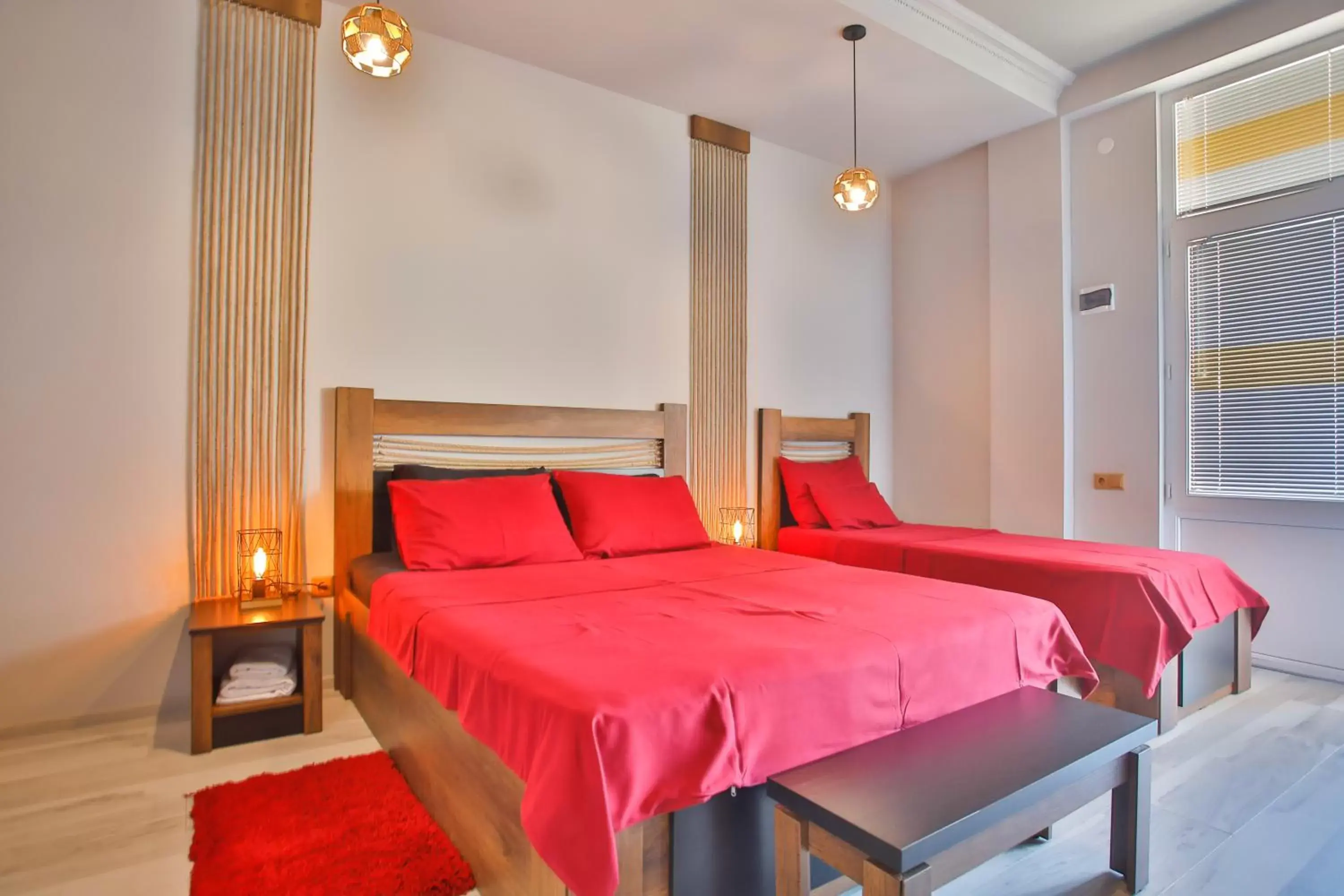 Deluxe Triple Room in Hotel Paradise Road Deluxe Triple Room in Hotel Paradise Road