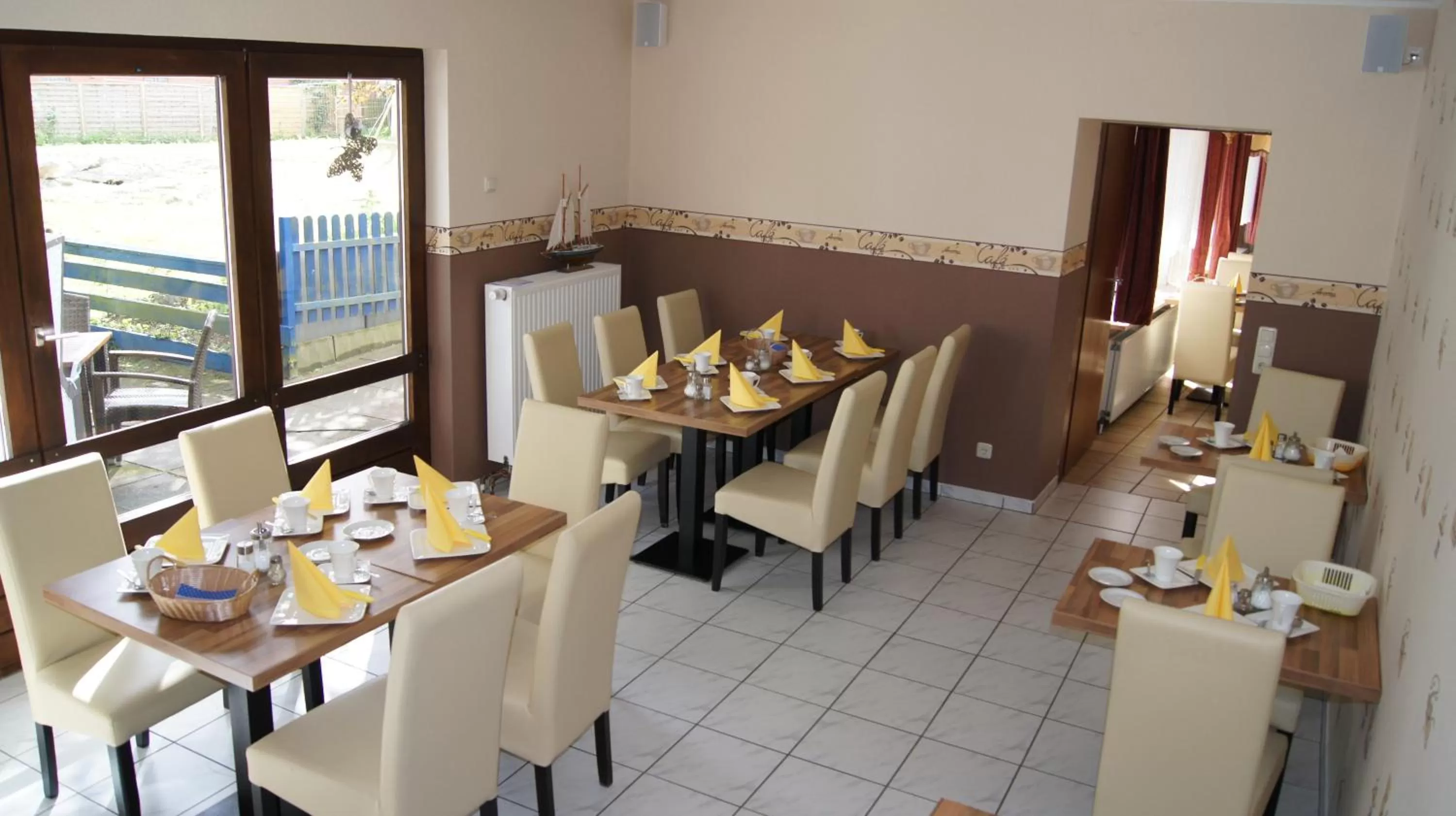 Restaurant/places to eat in Hotel Dorfkrug Büsum