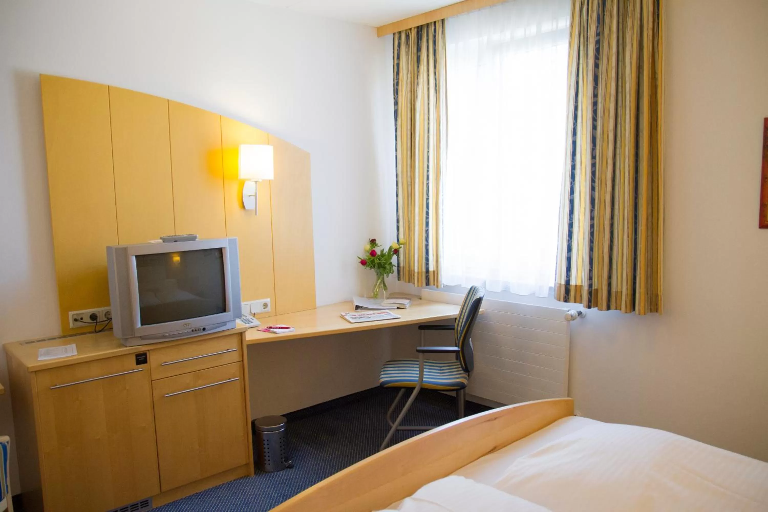 Seating area, Bed in Gastwirtschaft & Hotel Holzinger