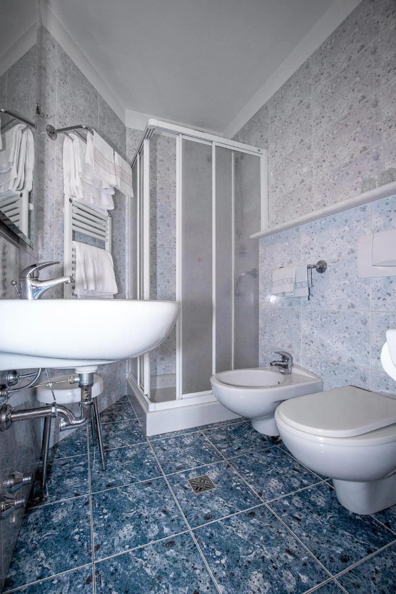 Bathroom in Hotel Tre Re