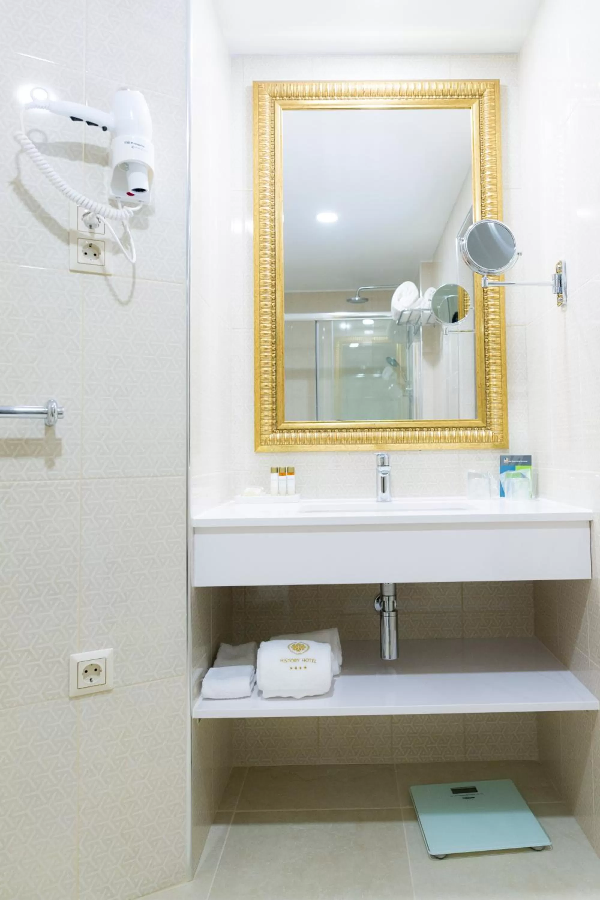 Standard Family Room in Hotel Lis Batalha