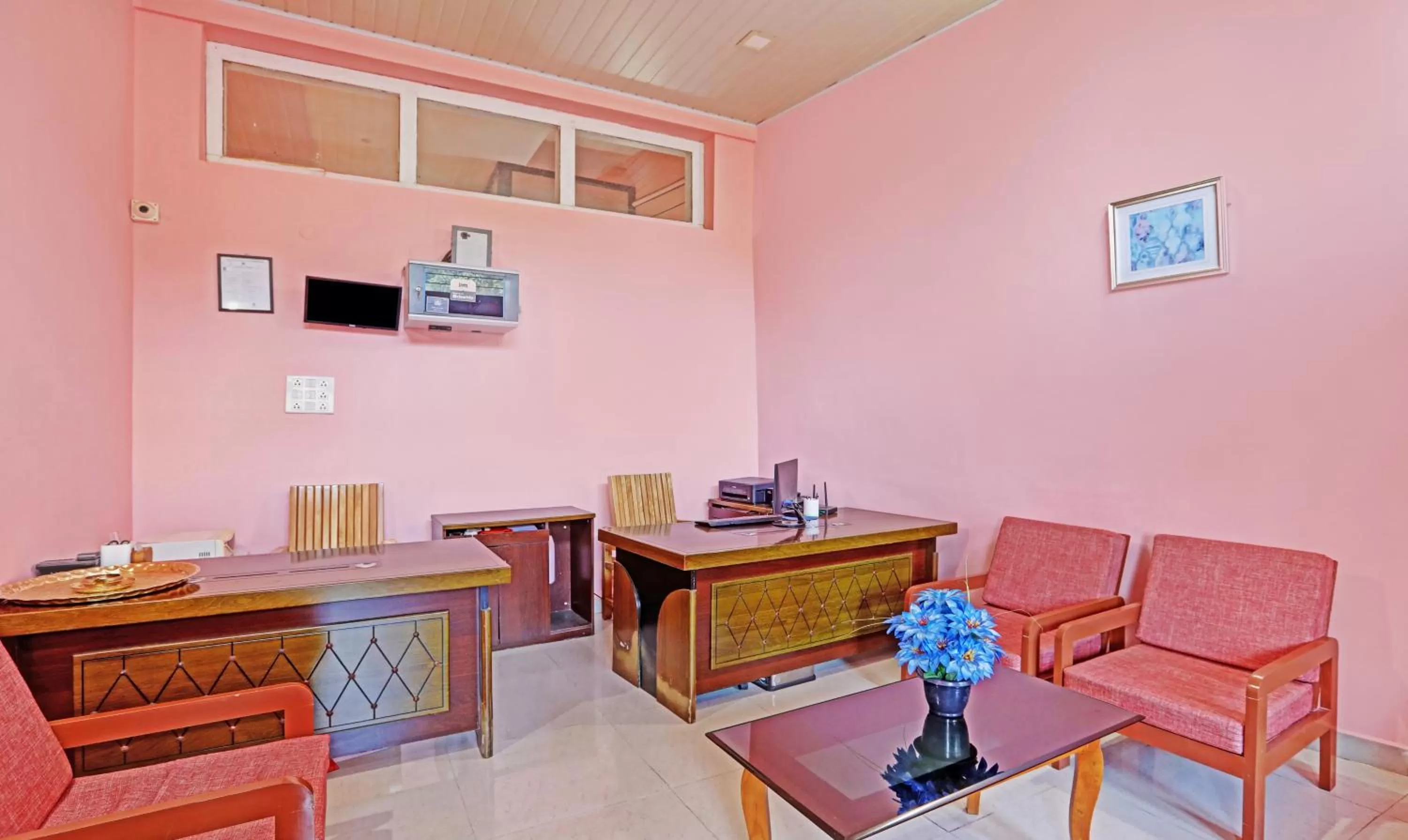 Seating Area in Treebo Trend Yajna Comforts