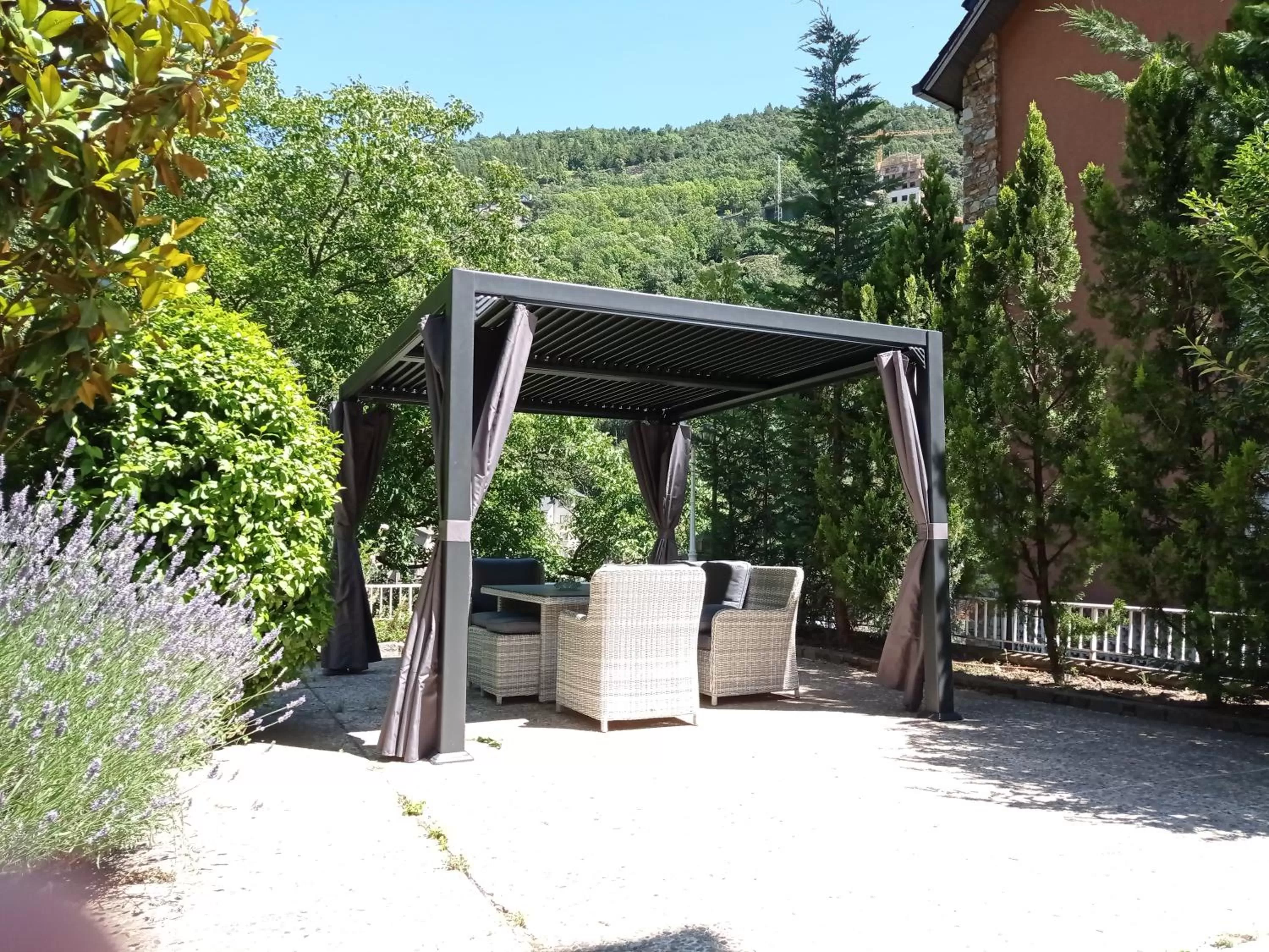 Patio in Hotel Sol-Park