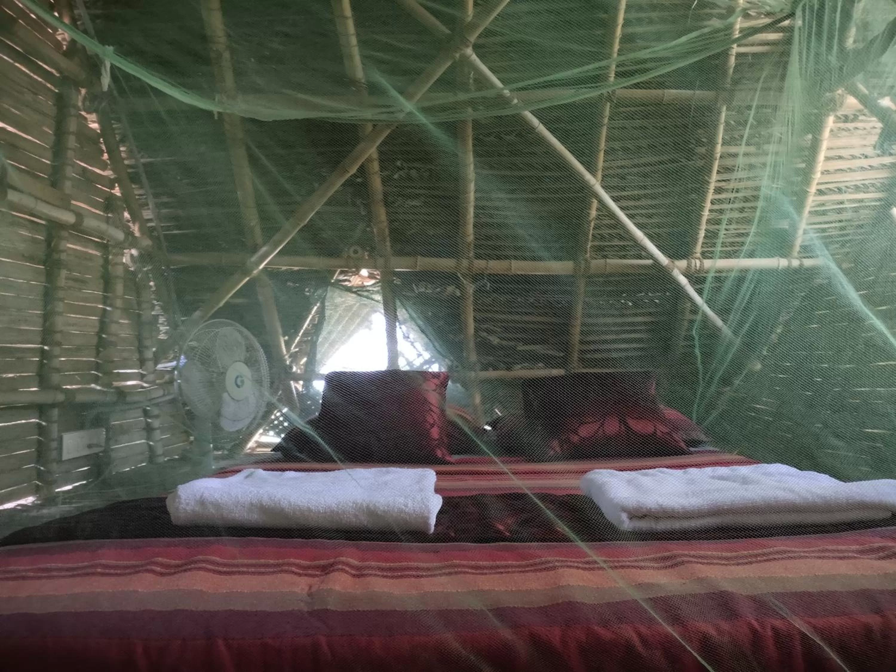 Hut Roof Top - Non A/C in Green's Guest House