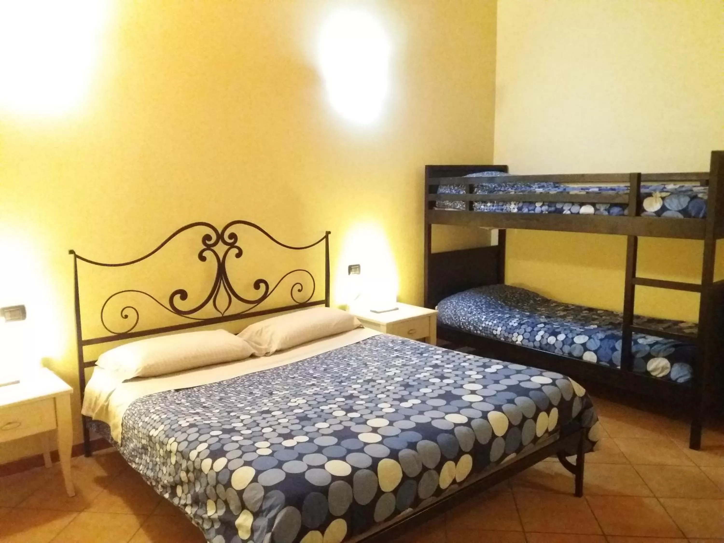 bunk bed, Bed in B&B Al Tramonto