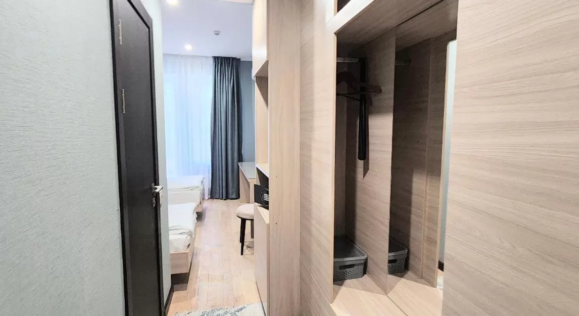 wardrobe, Bathroom in Resident Hotel Gogol