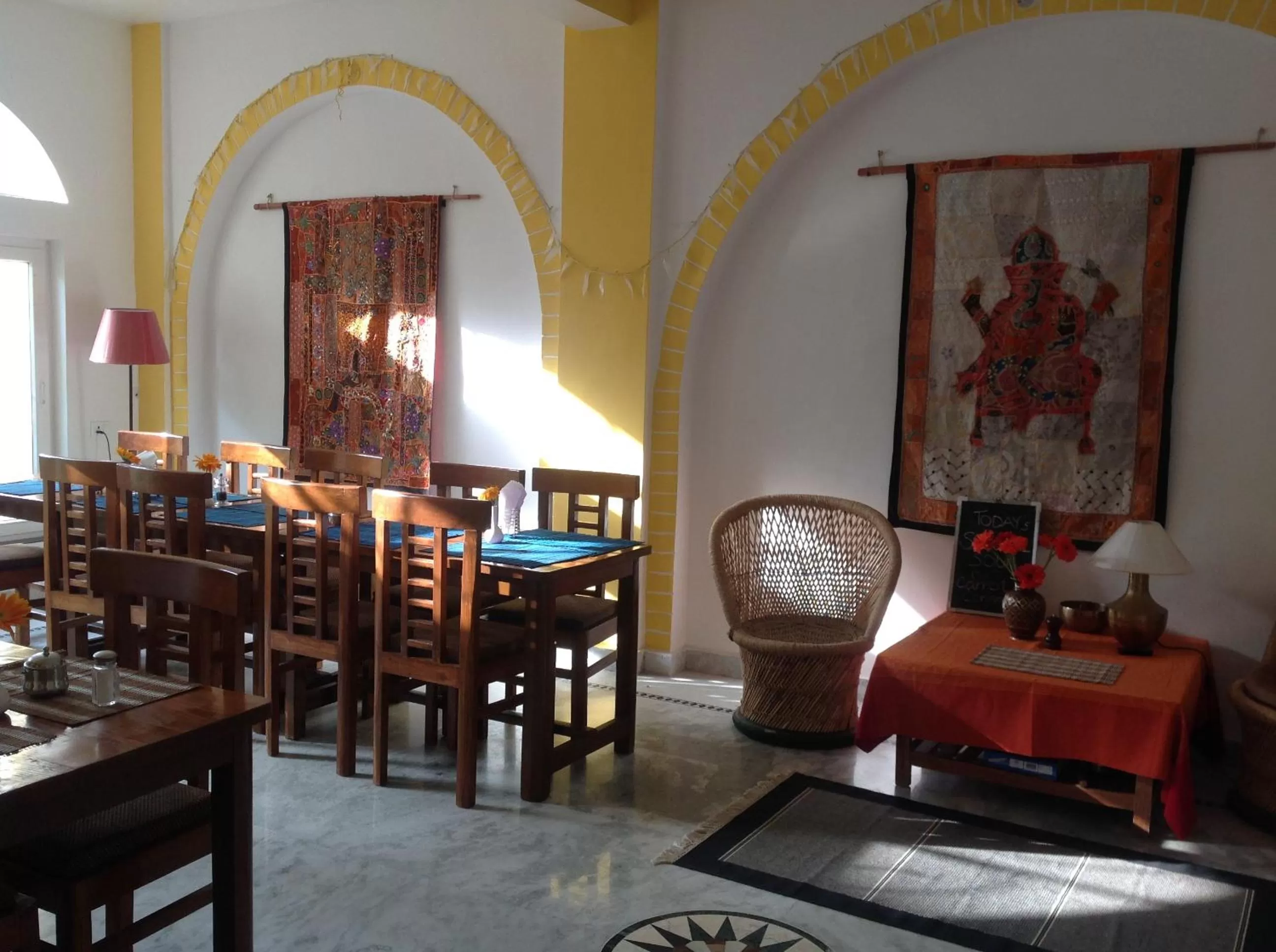 Food and drinks in Seventh Heaven Inn Rishikesh