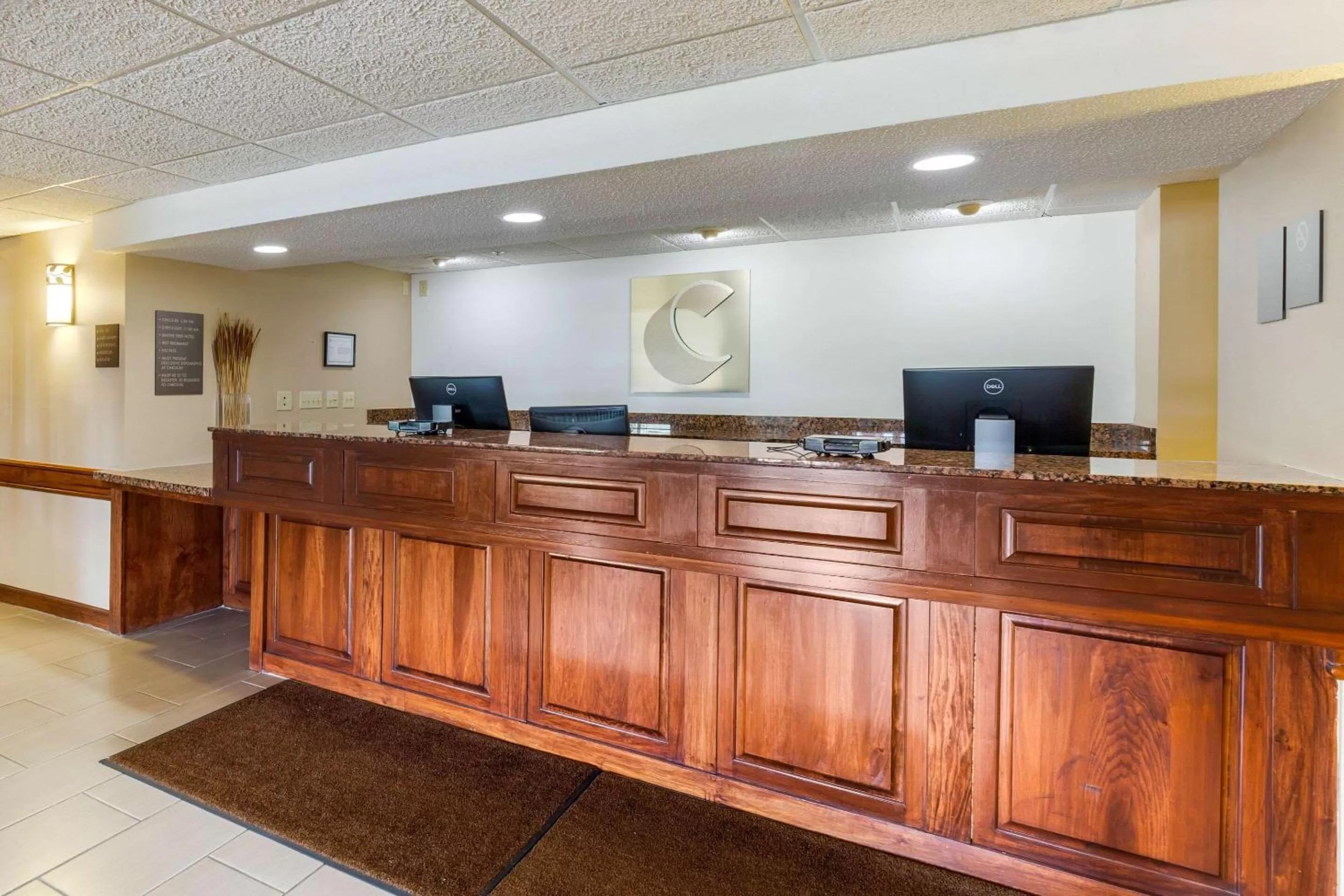 Lobby or reception in Comfort Inn & Suites Milford