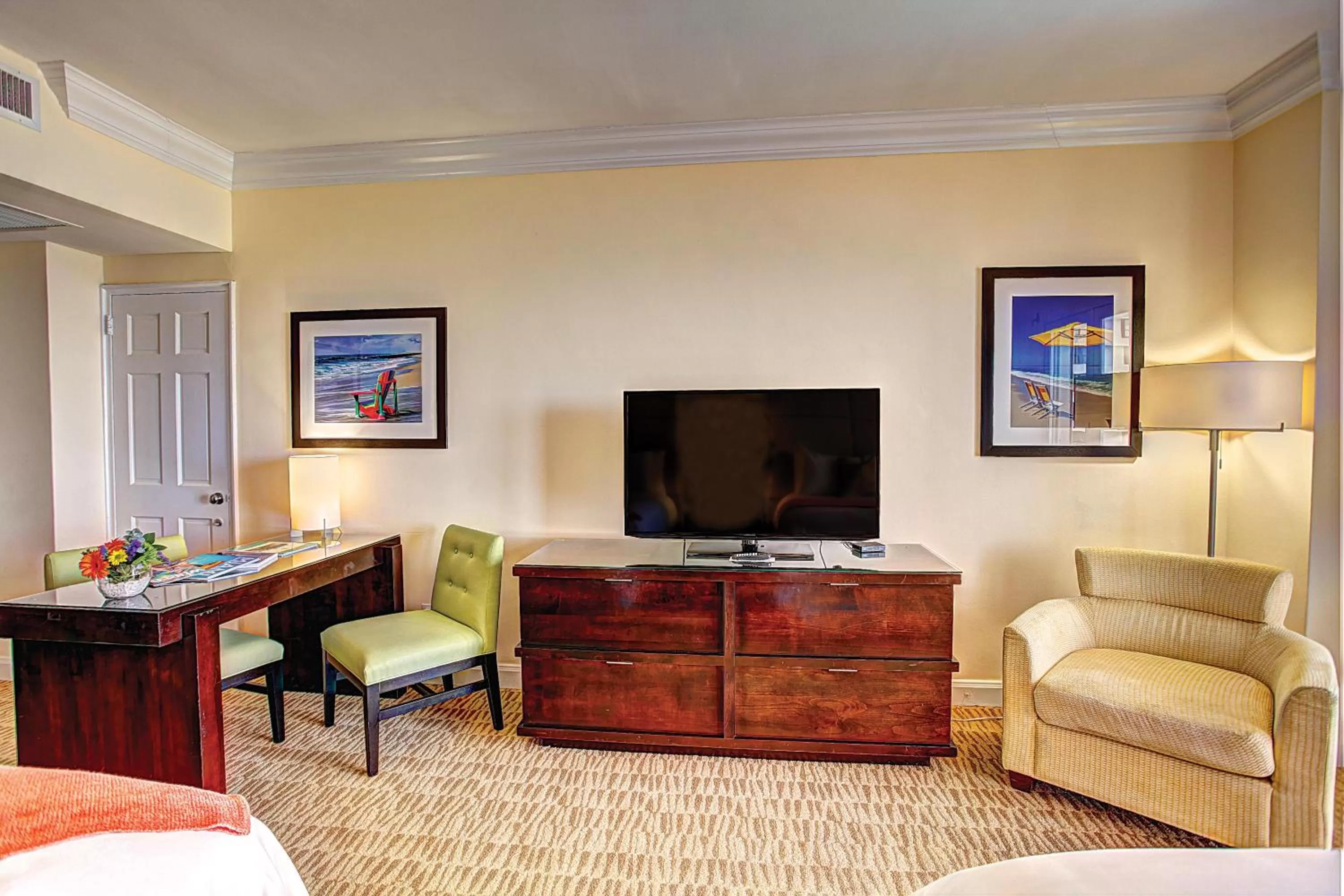 Seating area, Bed in Sea View Hotel