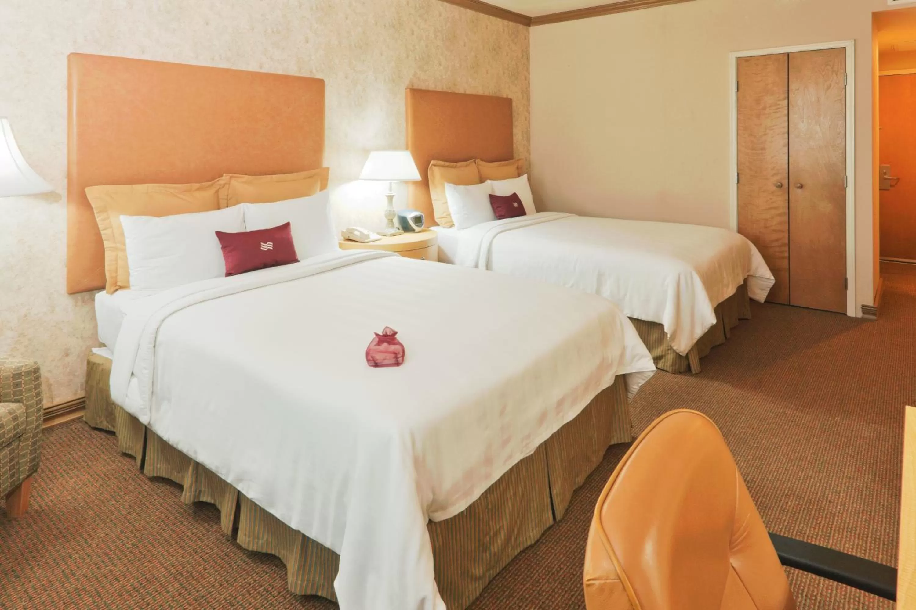 Bed in Crowne Plaza Torreon by IHG