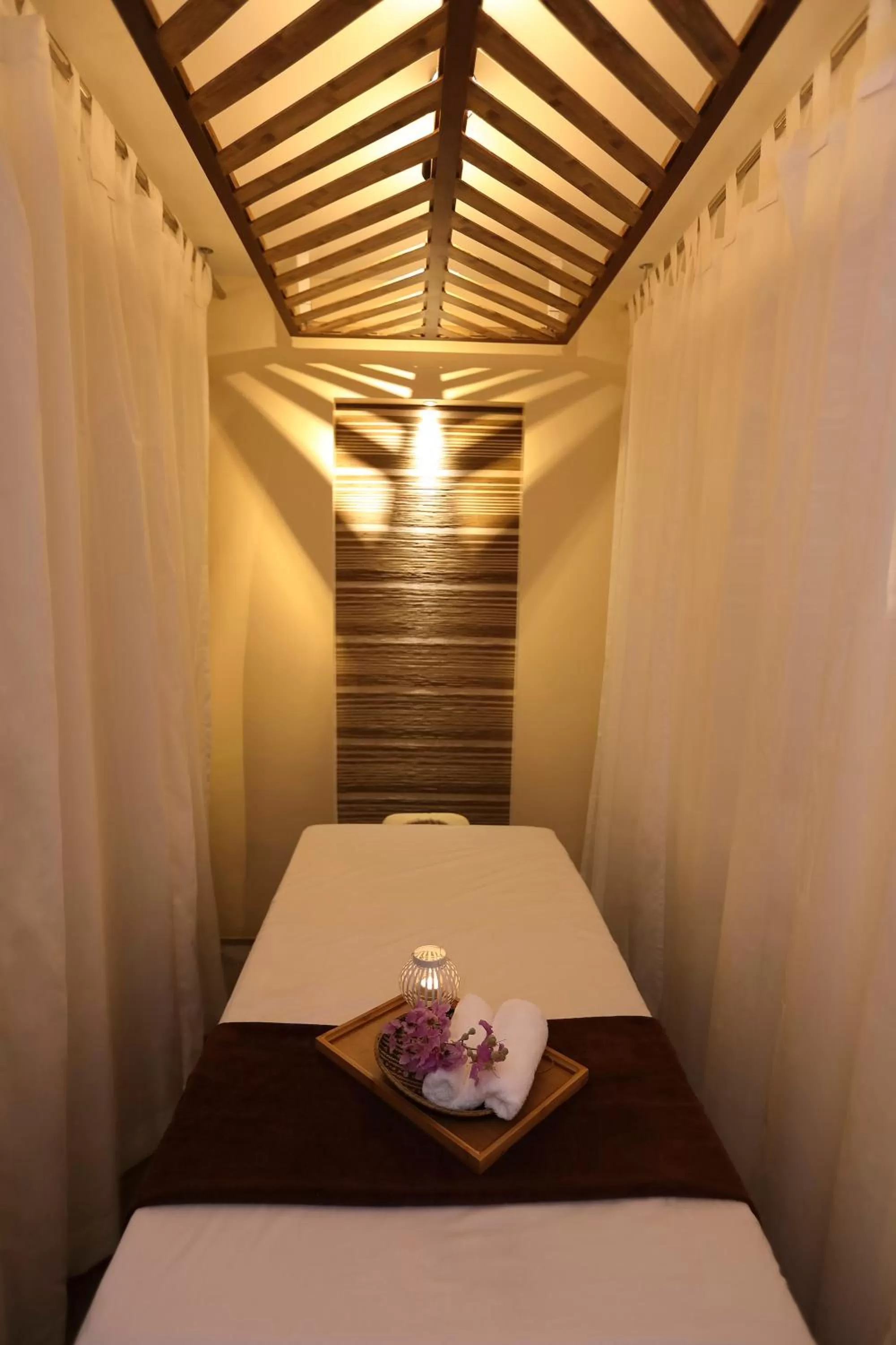 Massage, Bed in Lagùn Hotel