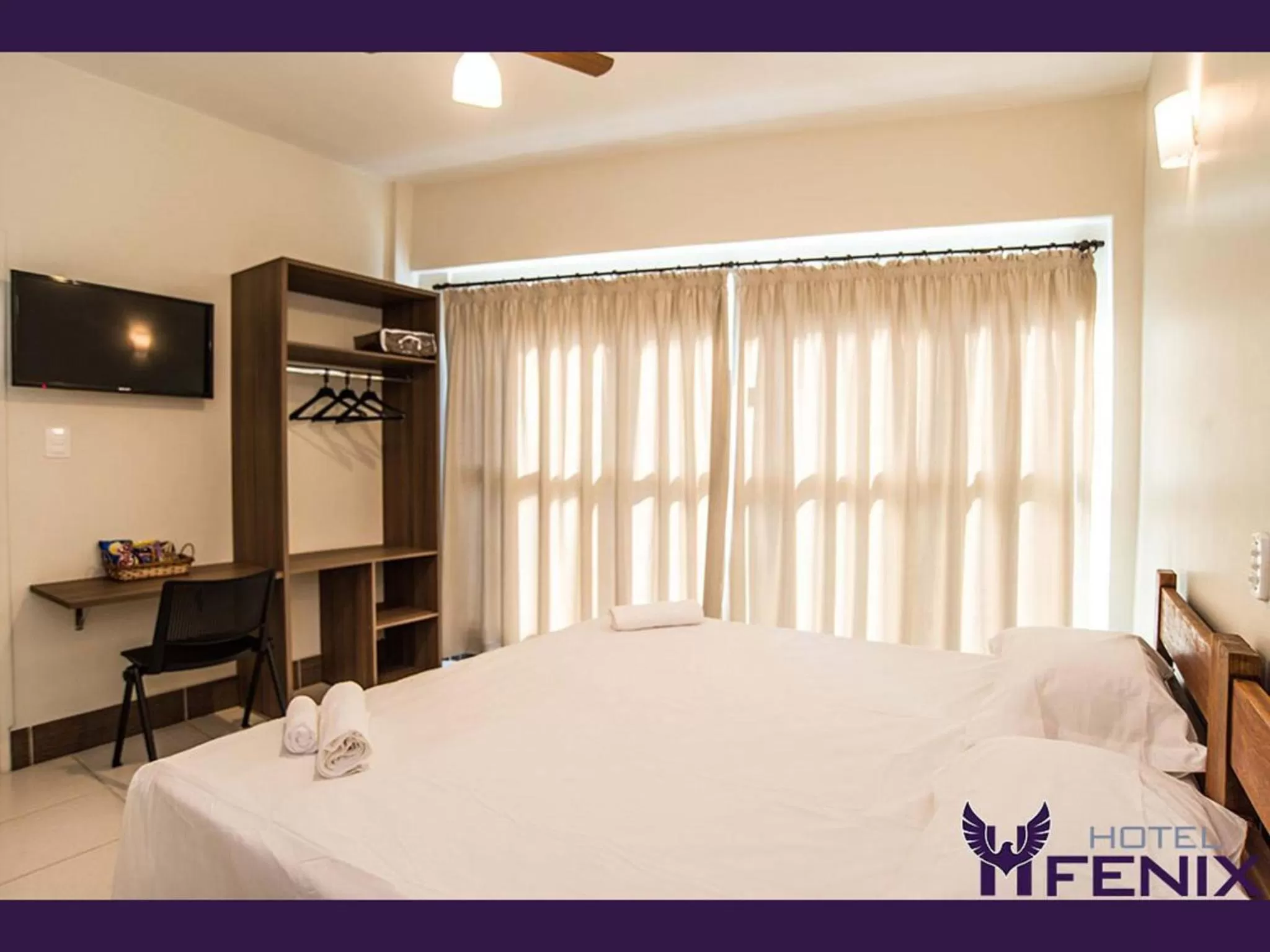 Day, Bed in Hotel Fenix