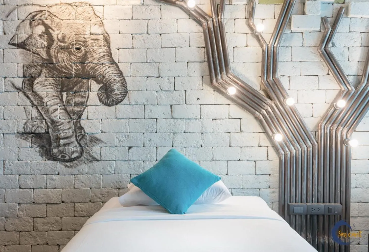 Decorative detail, Bed in Sea Crest by Jomtien