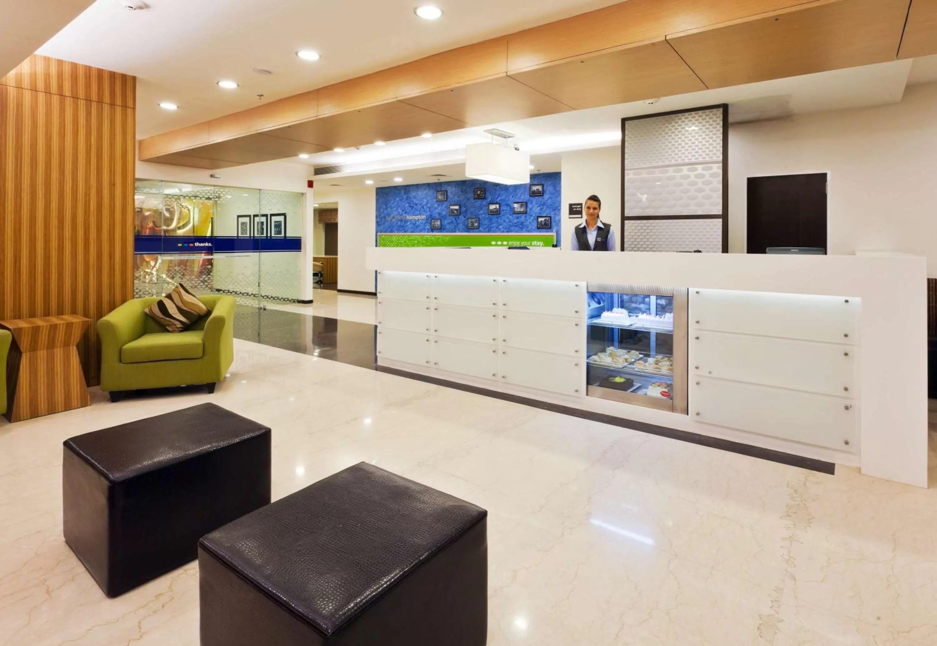 Lobby or reception in Hampton by Hilton Vadodara-Alkapuri