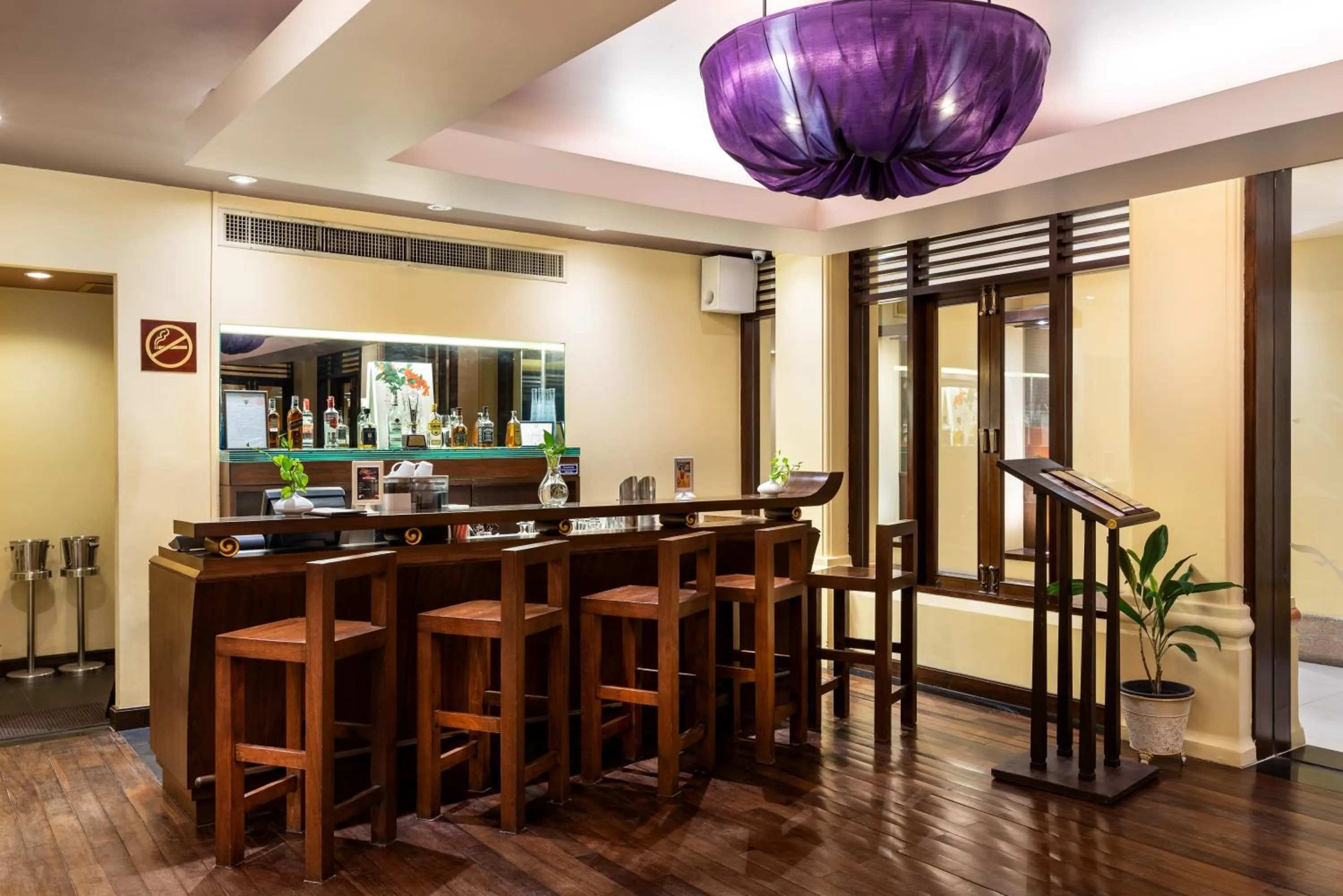 Lounge or bar in Patong Paragon Resort & Spa SHA Extra Plus