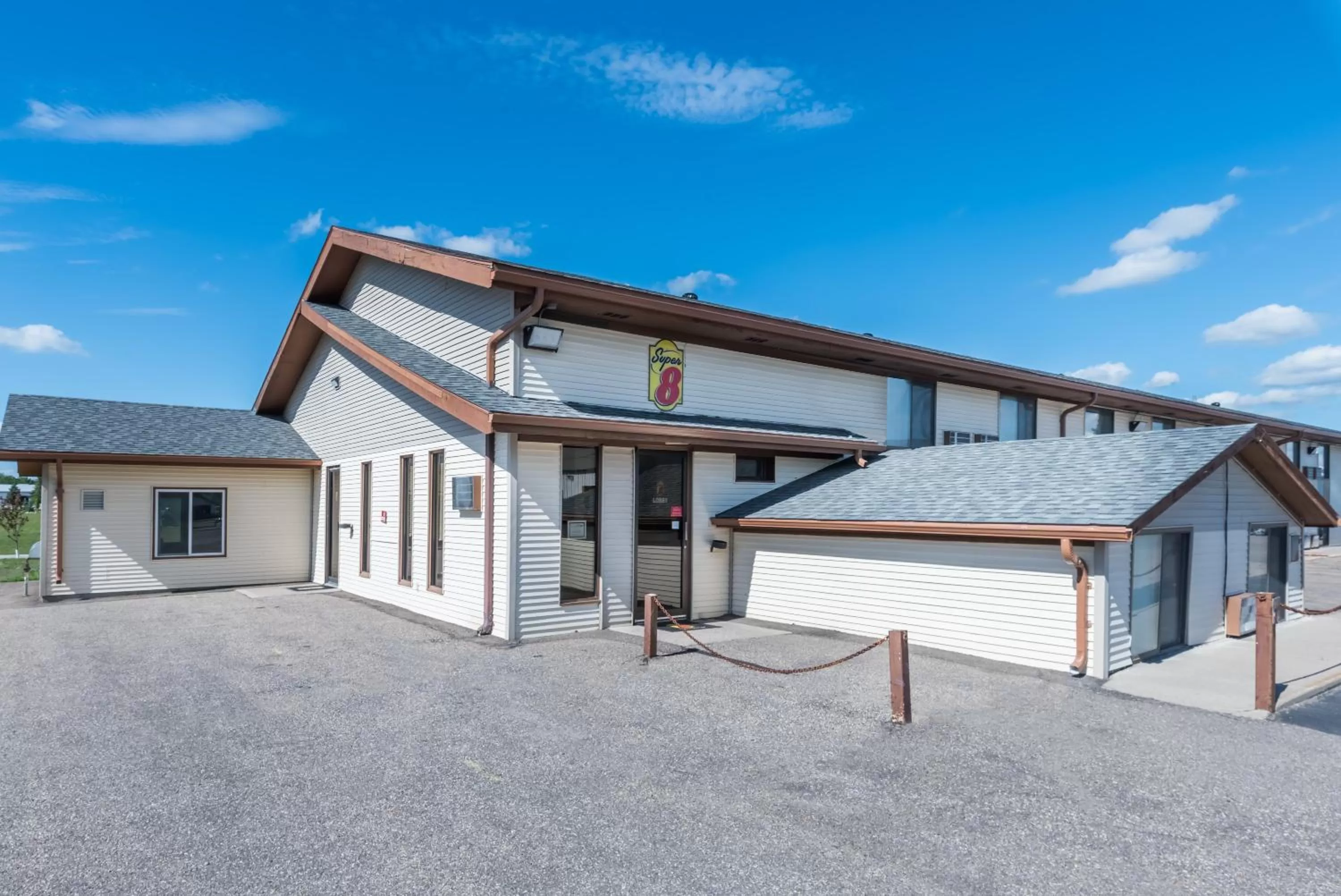 Property building in Super 8 by Wyndham Devils Lake