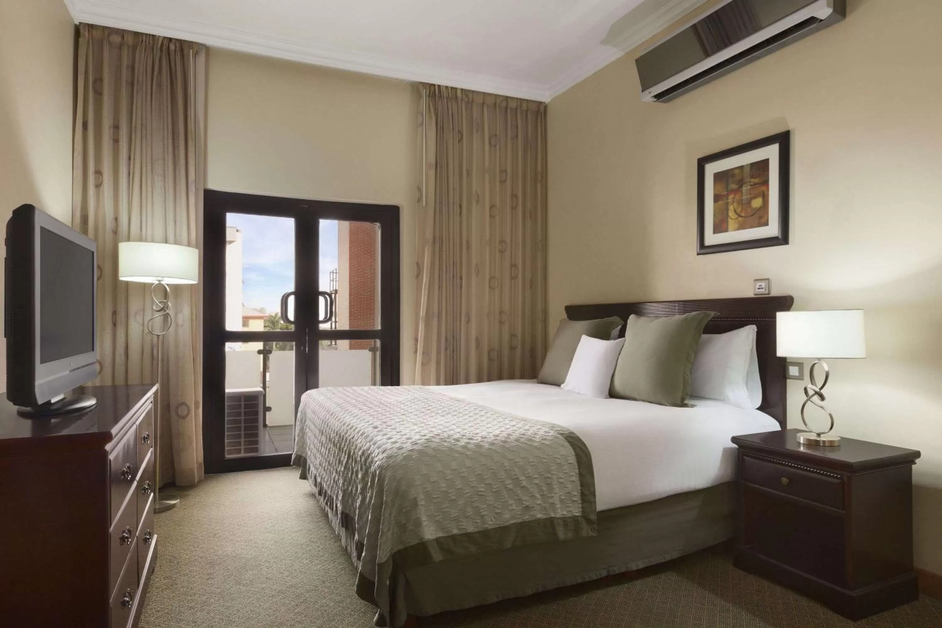 Photo of the whole room, Bed in Hawthorn Suites by Wyndham Abuja