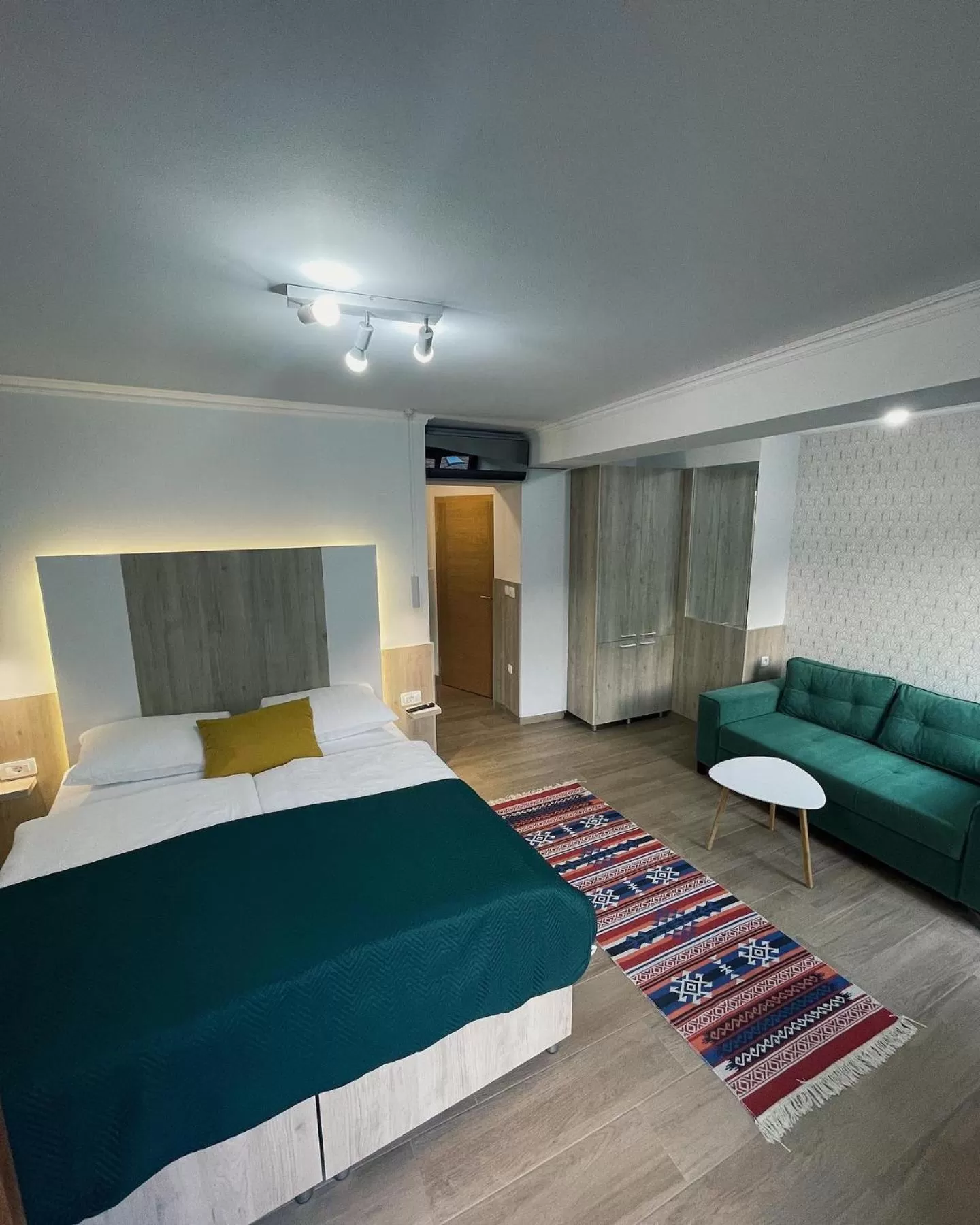 Bedroom, Bed in Hotel - Villa Lejla