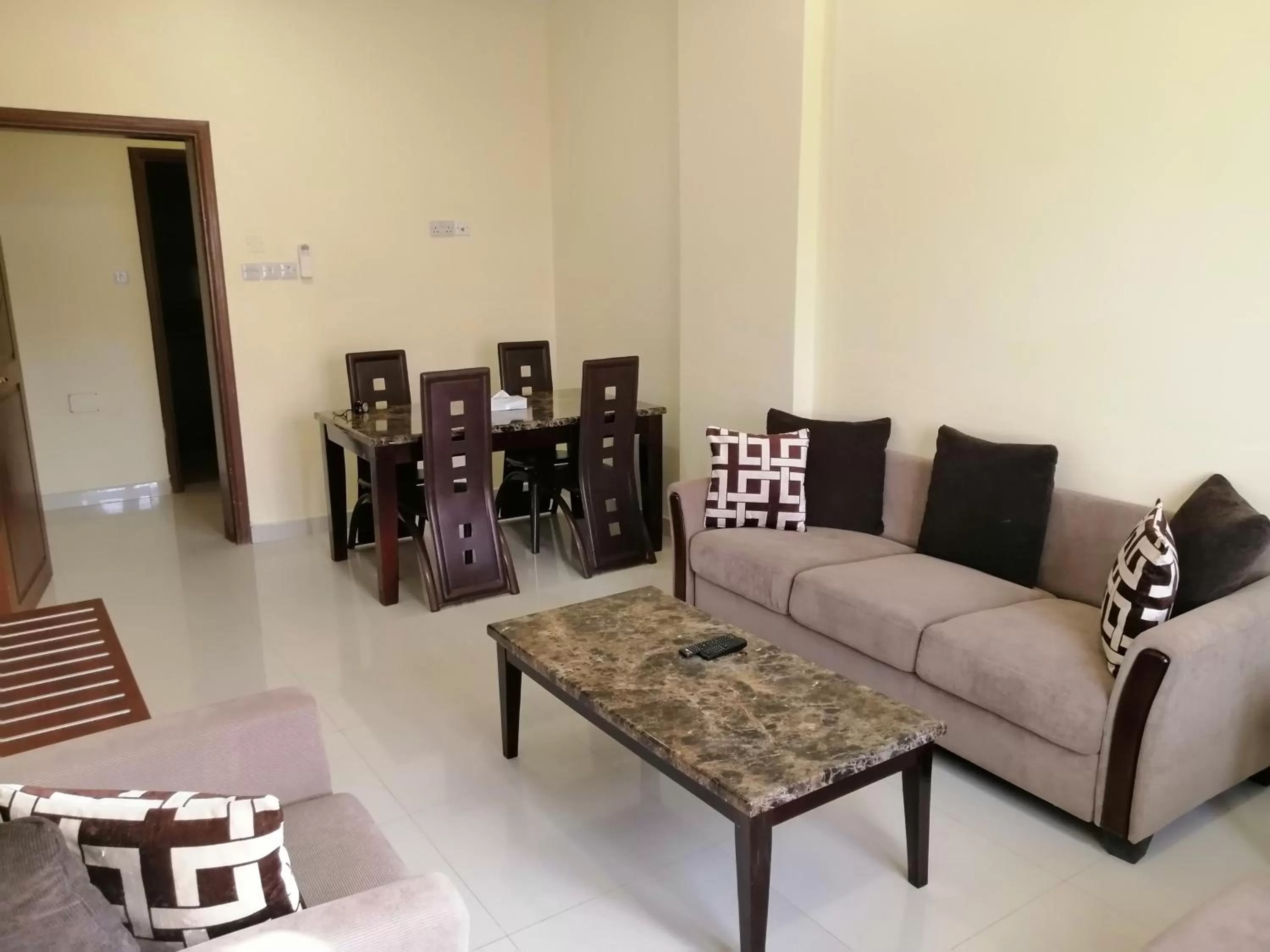 Living room in Nizwa Hotel Apartments