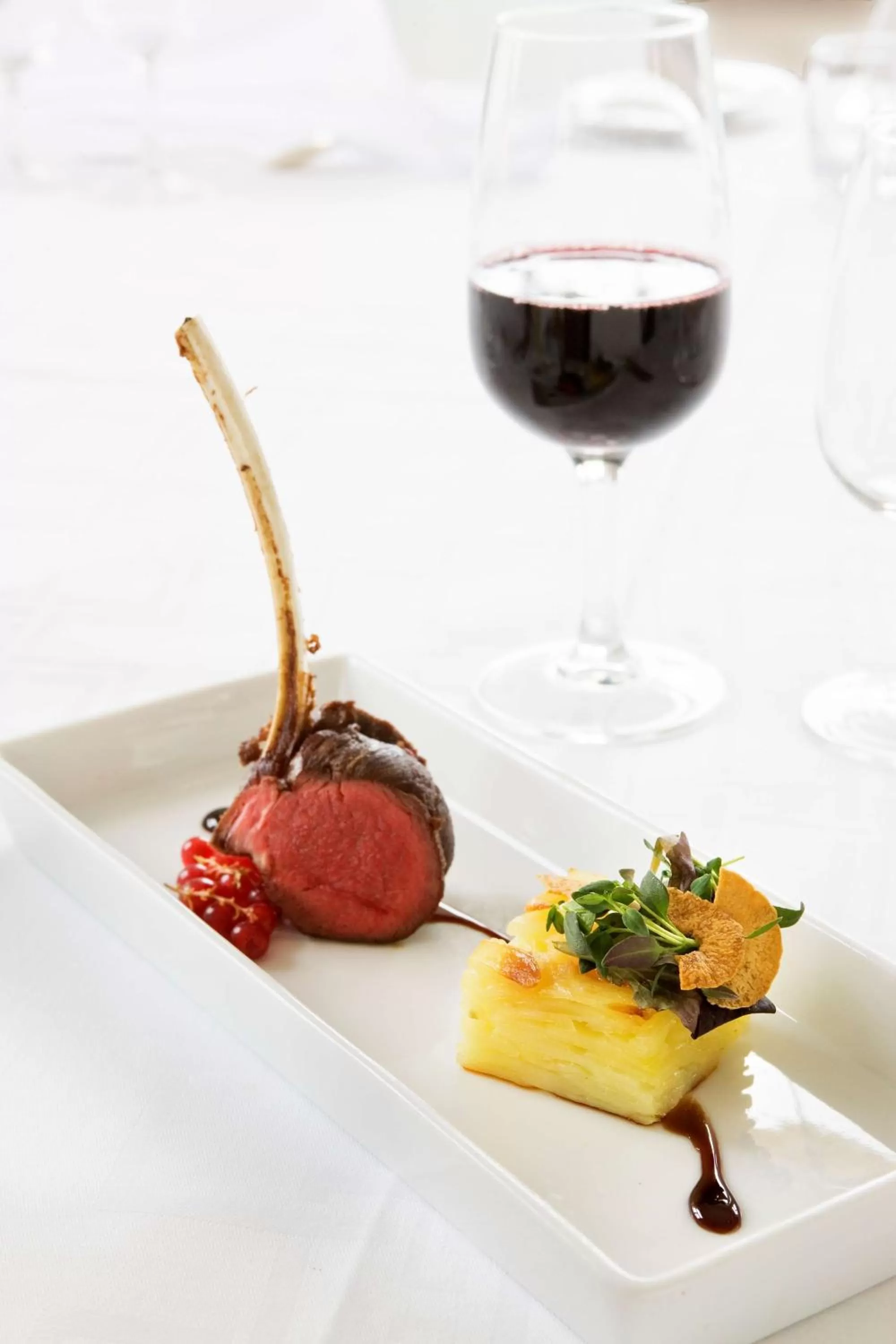 Restaurant/places to eat in Sure Hotel by Best Western Ojaby Herrgard