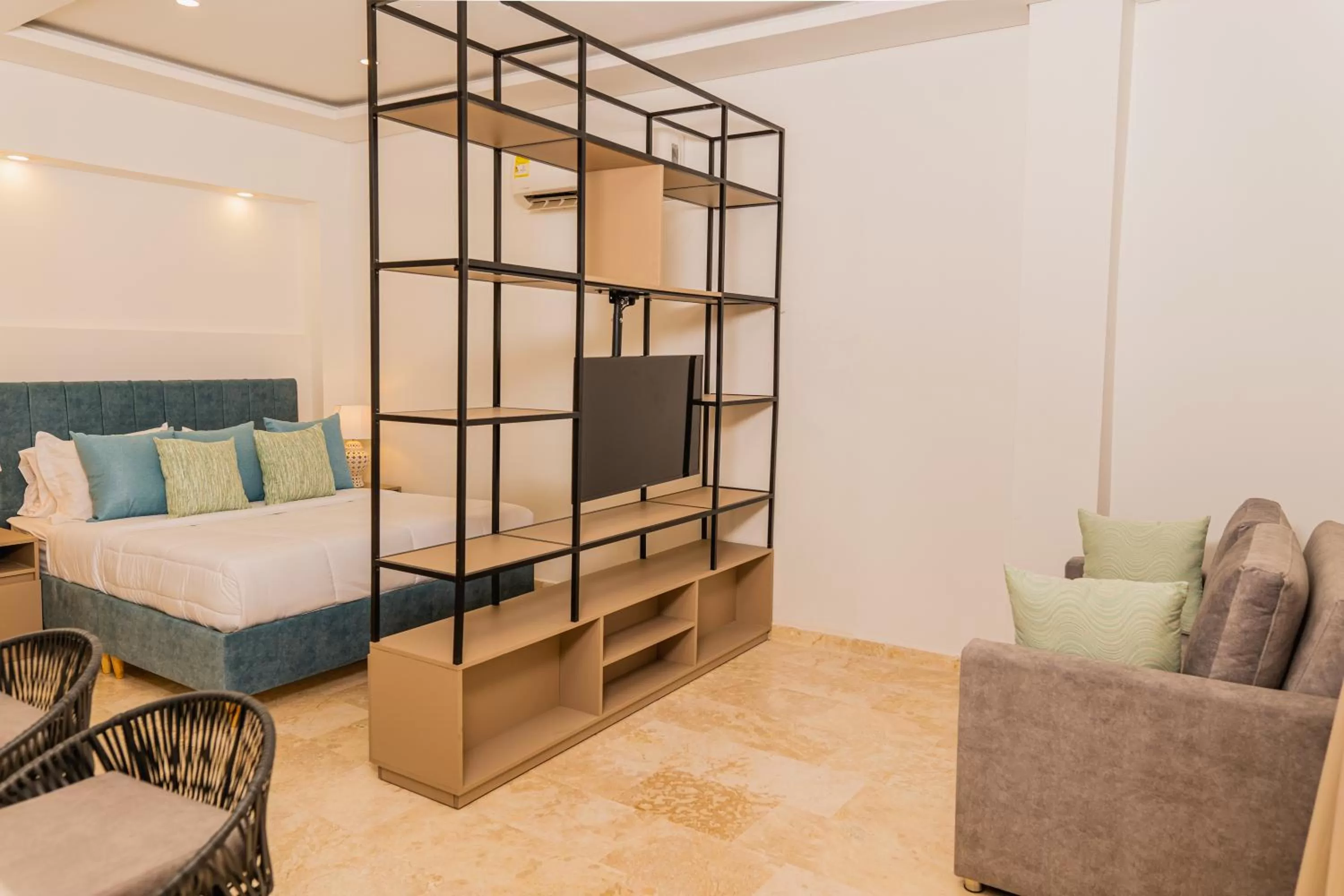 Living room, Bed in Del Mar Guest House