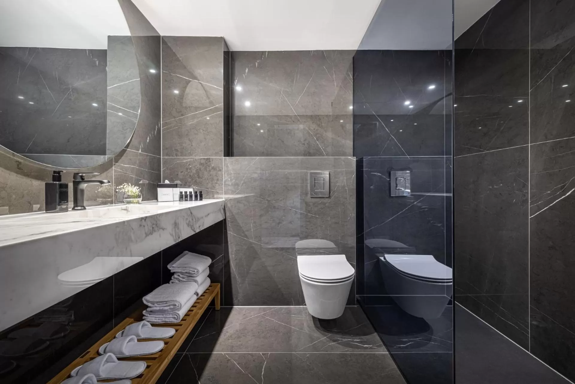 Shower in Grand Hotel Adriatic